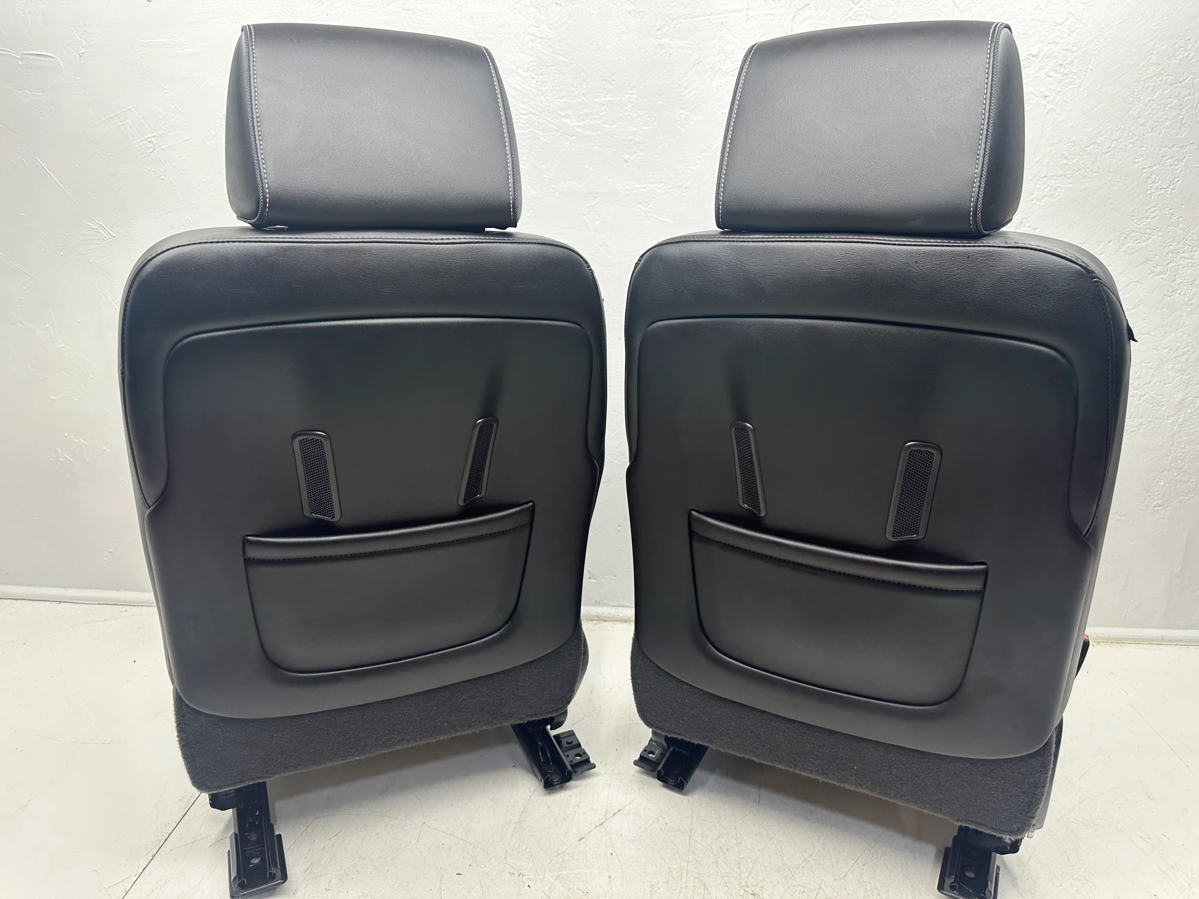 2015 - 2020  Yukon Denali Front Seats, GMC Black Leather, Heated & Cooled #3015 - Image 10