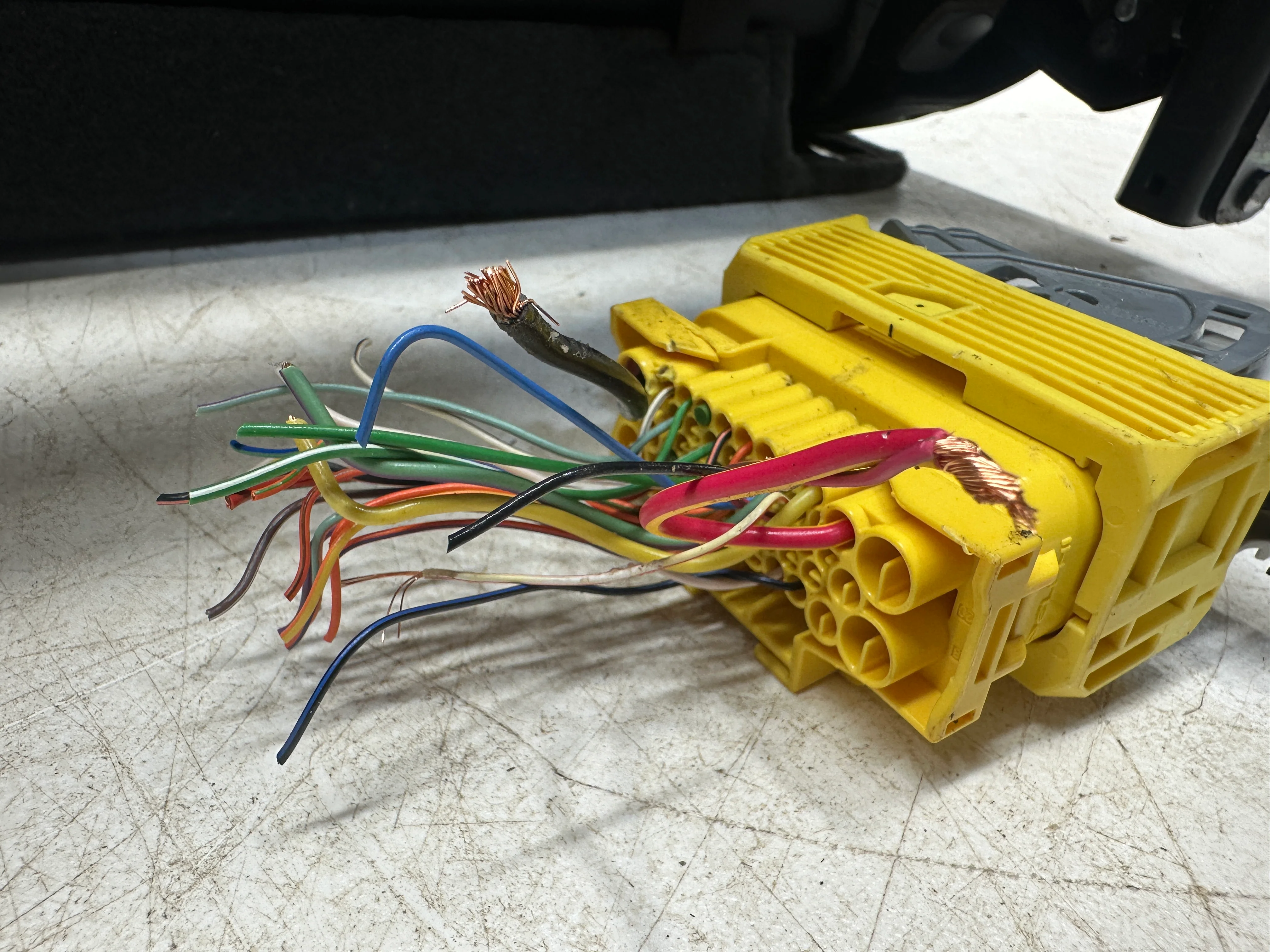 2015 - 2020  Yukon Denali Front Seats, GMC Black Leather, Heated & Cooled #3015 - Image 17