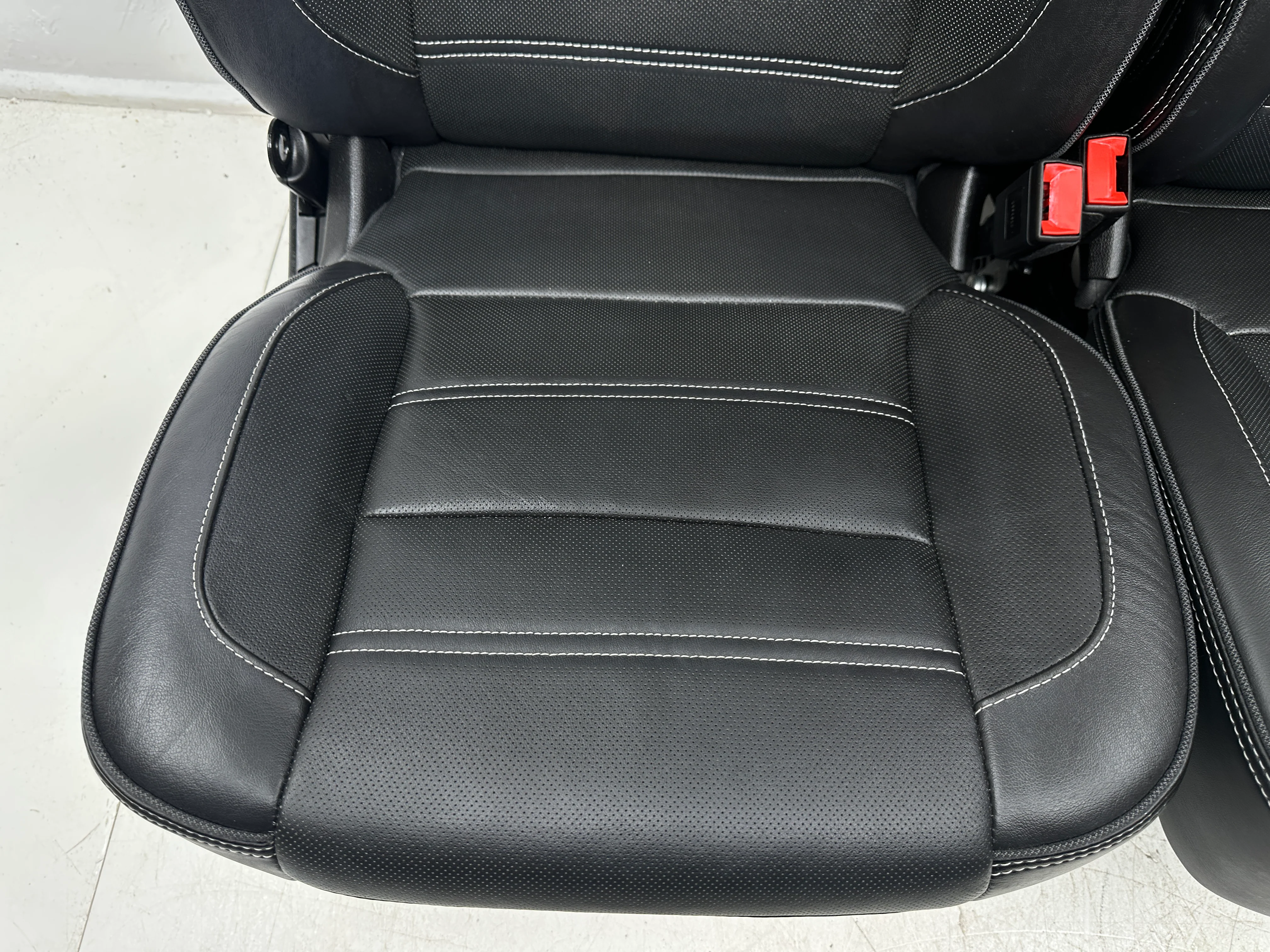2015 - 2020  Yukon Denali Front Seats, GMC Black Leather, Heated & Cooled #3015 - Image 3