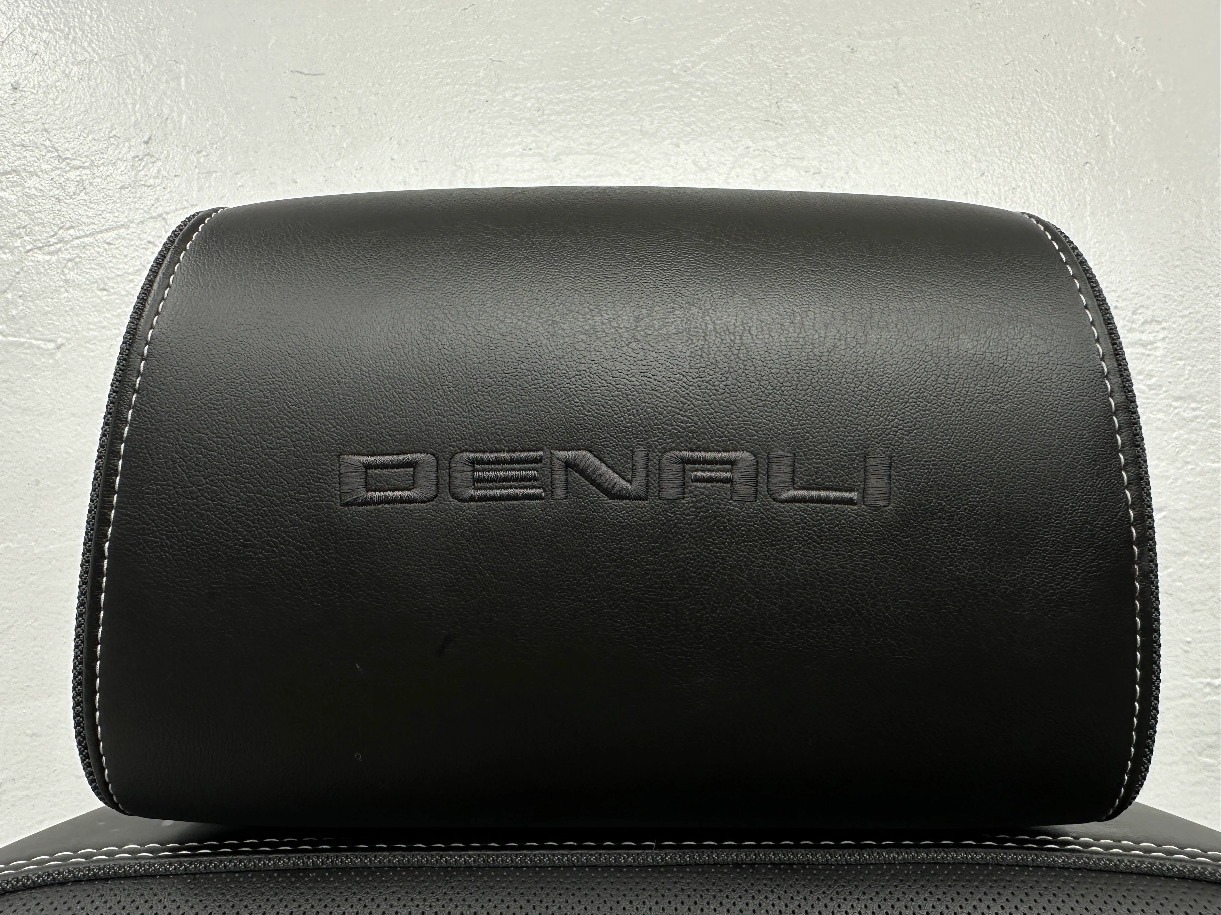 2015 - 2020  Yukon Denali Front Seats, GMC Black Leather, Heated & Cooled #3015 - Image 7
