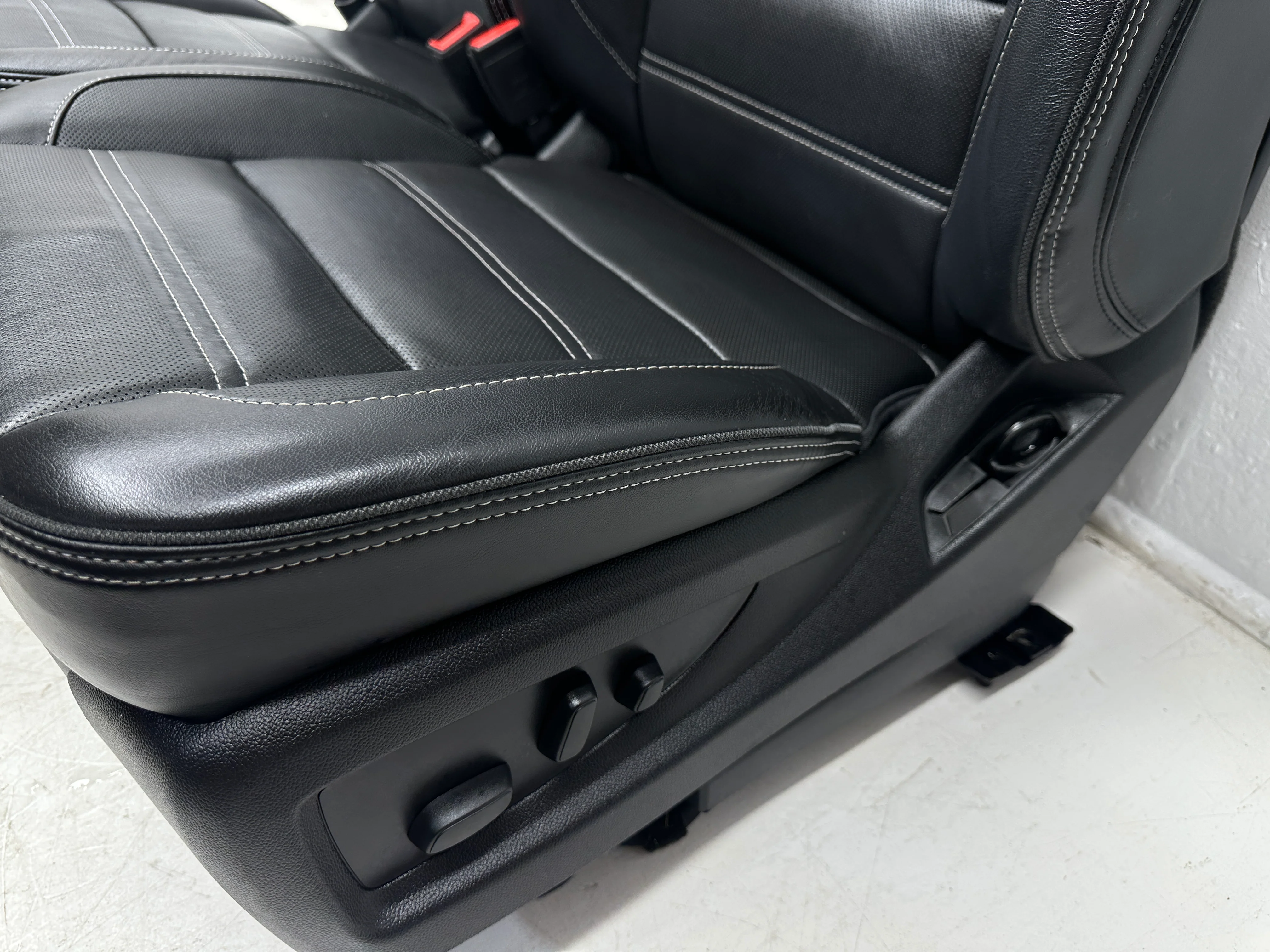 2015 - 2020  Yukon Denali Front Seats, GMC Black Leather, Heated & Cooled #3015 - Image 9