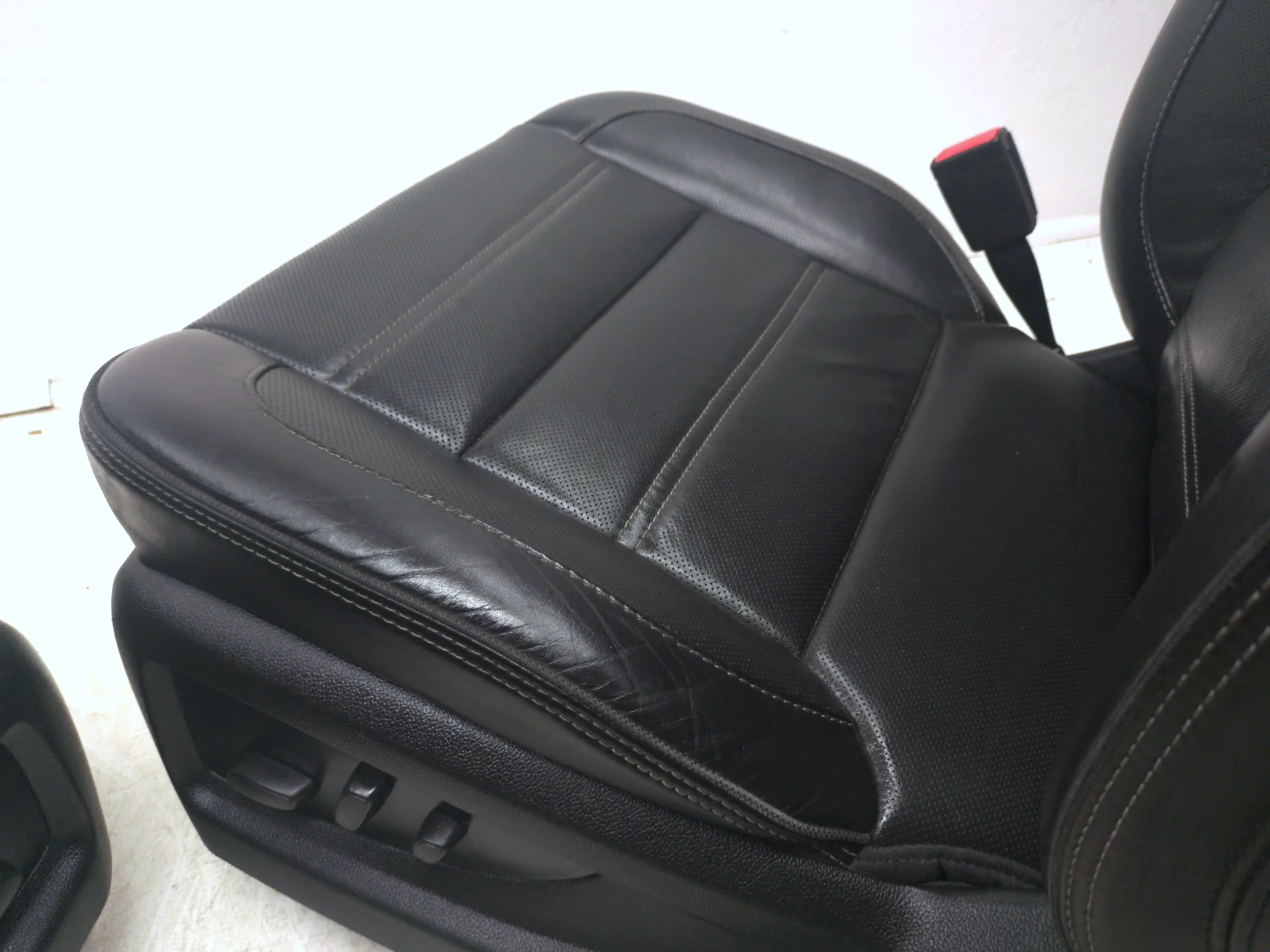 2016 - 2019 GMC Sierra Denali Front Seats, Black Leather, Heated & Cooled #1467 - Image 12