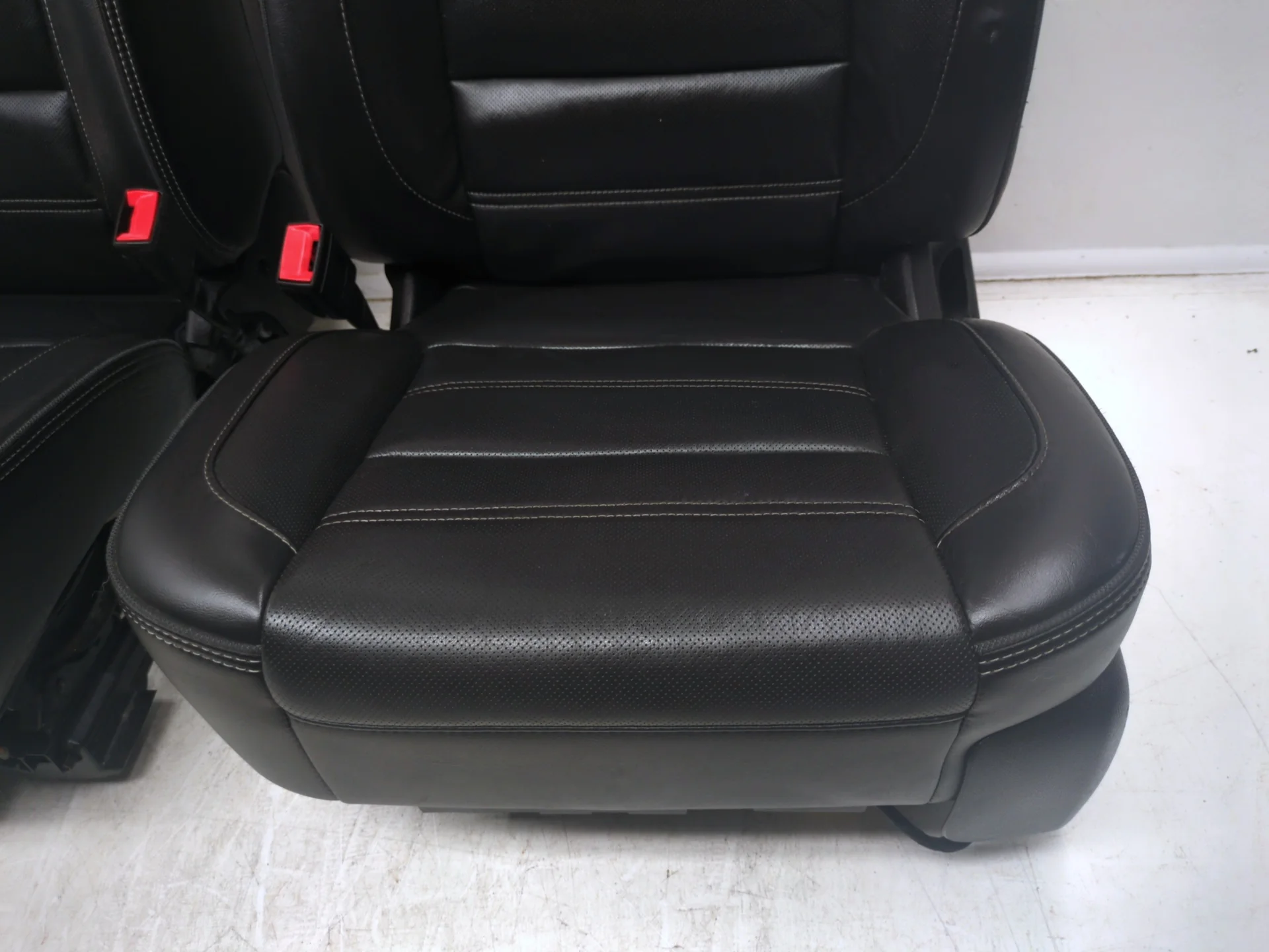 2016 - 2019 GMC Sierra Denali Front Seats, Black Leather, Heated & Cooled #1467 - Image 6