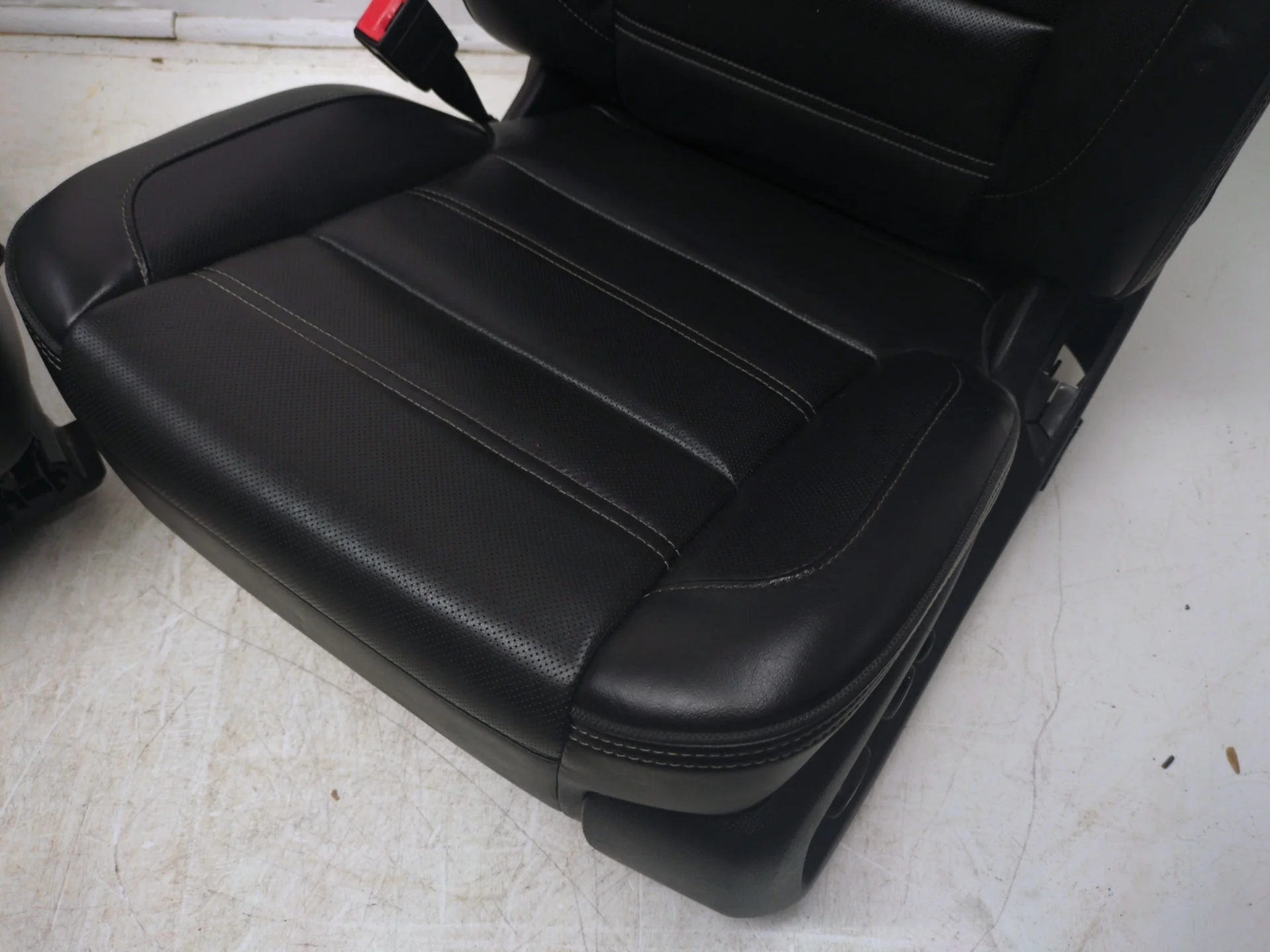 2016 - 2019 GMC Sierra Denali Front Seats, Black Leather, Heated & Cooled #1467 - Image 8