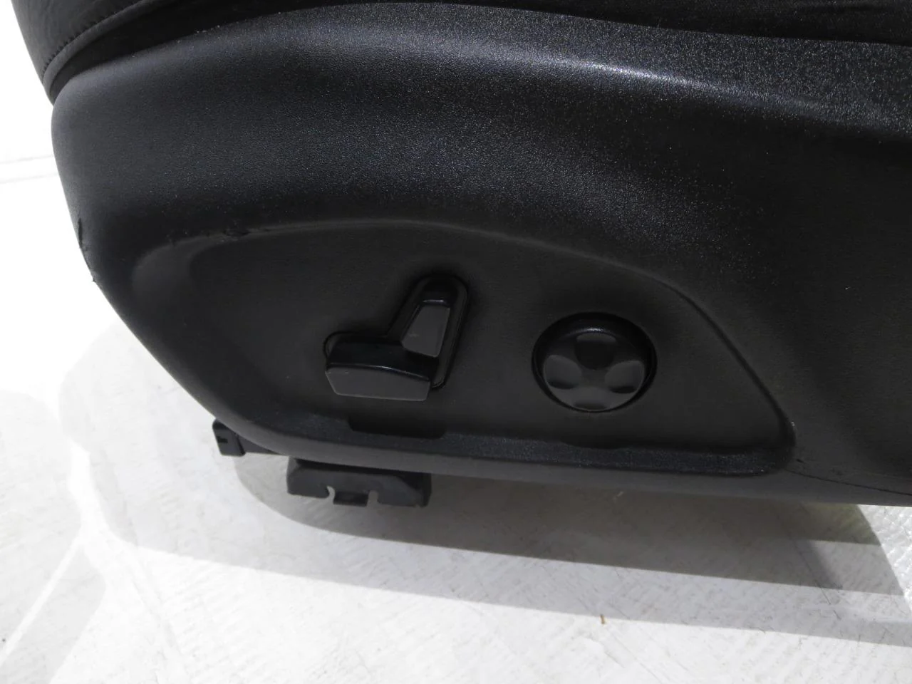 2016 - 2023 Fiat 500x Seats, Heated Black Leather, Lounge #958r - Image 11