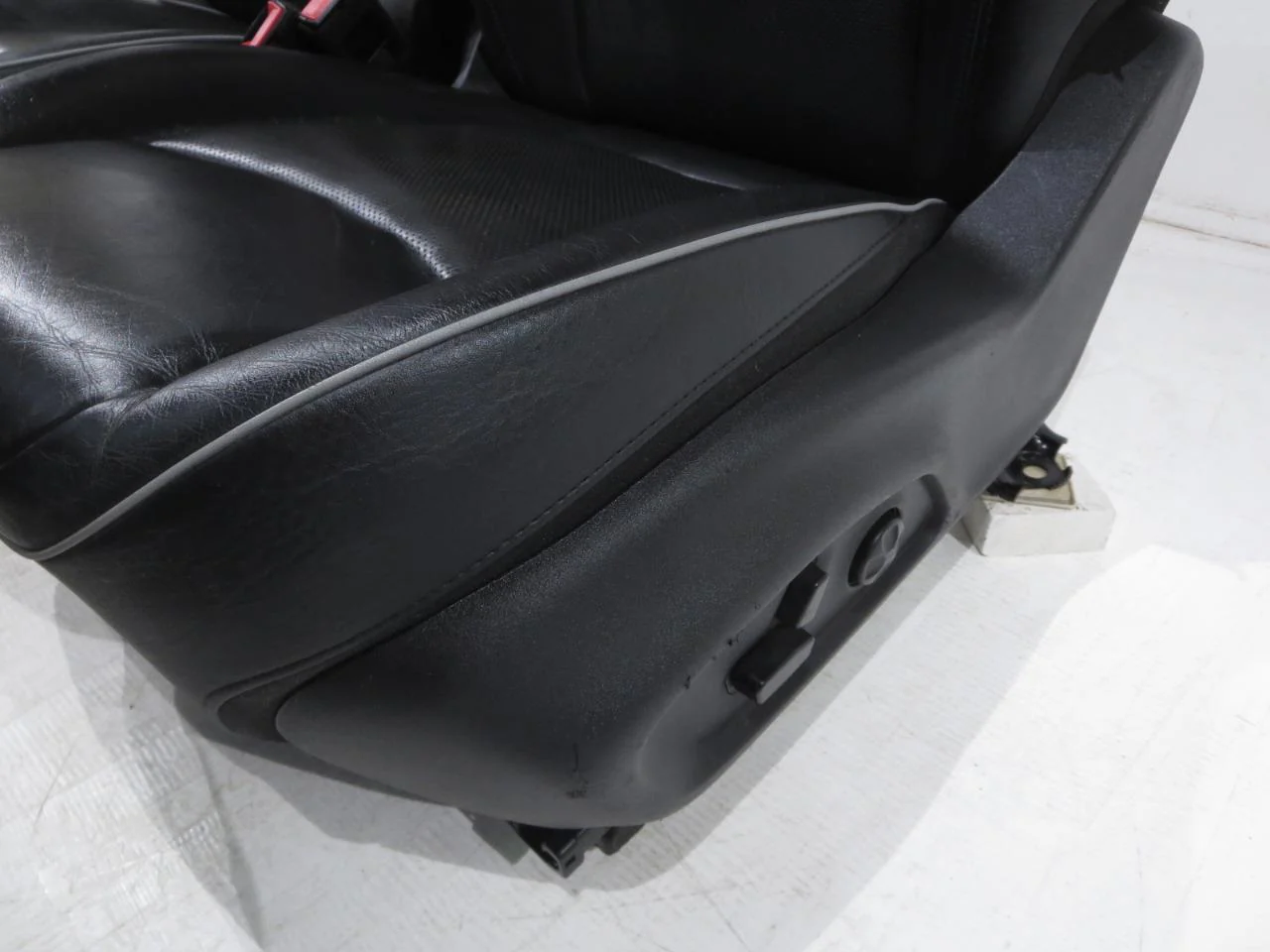 2016 - 2023 Fiat 500x Seats, Heated Black Leather, Lounge #958r - Image 7