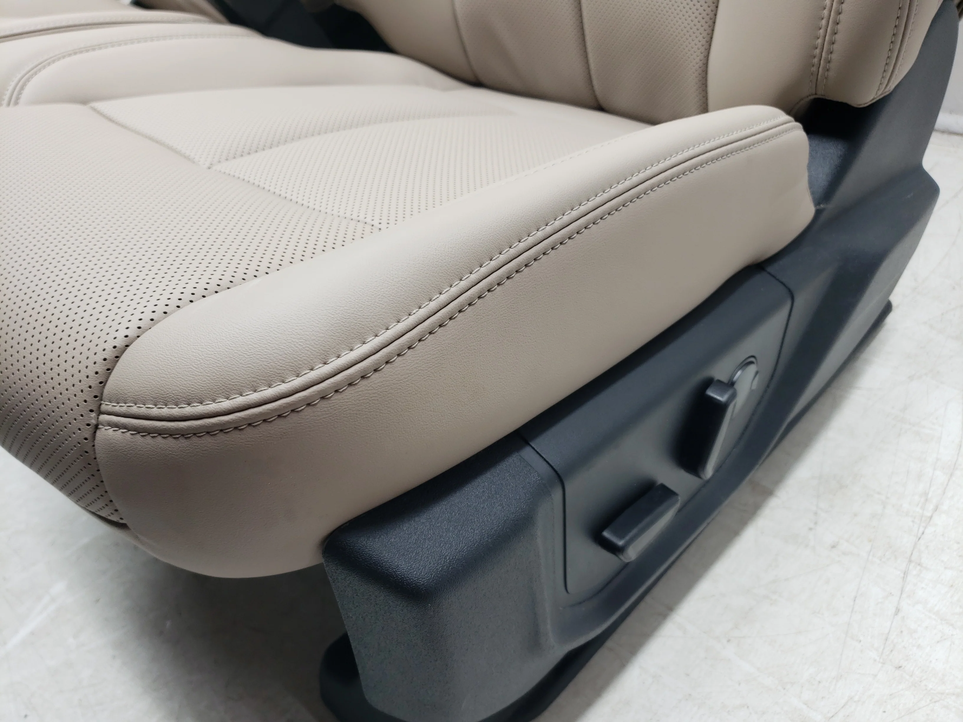 2018 - 2024 Ford Expedition Leather Seats, Power Heated Cooled, Tan #1486 - Image 4