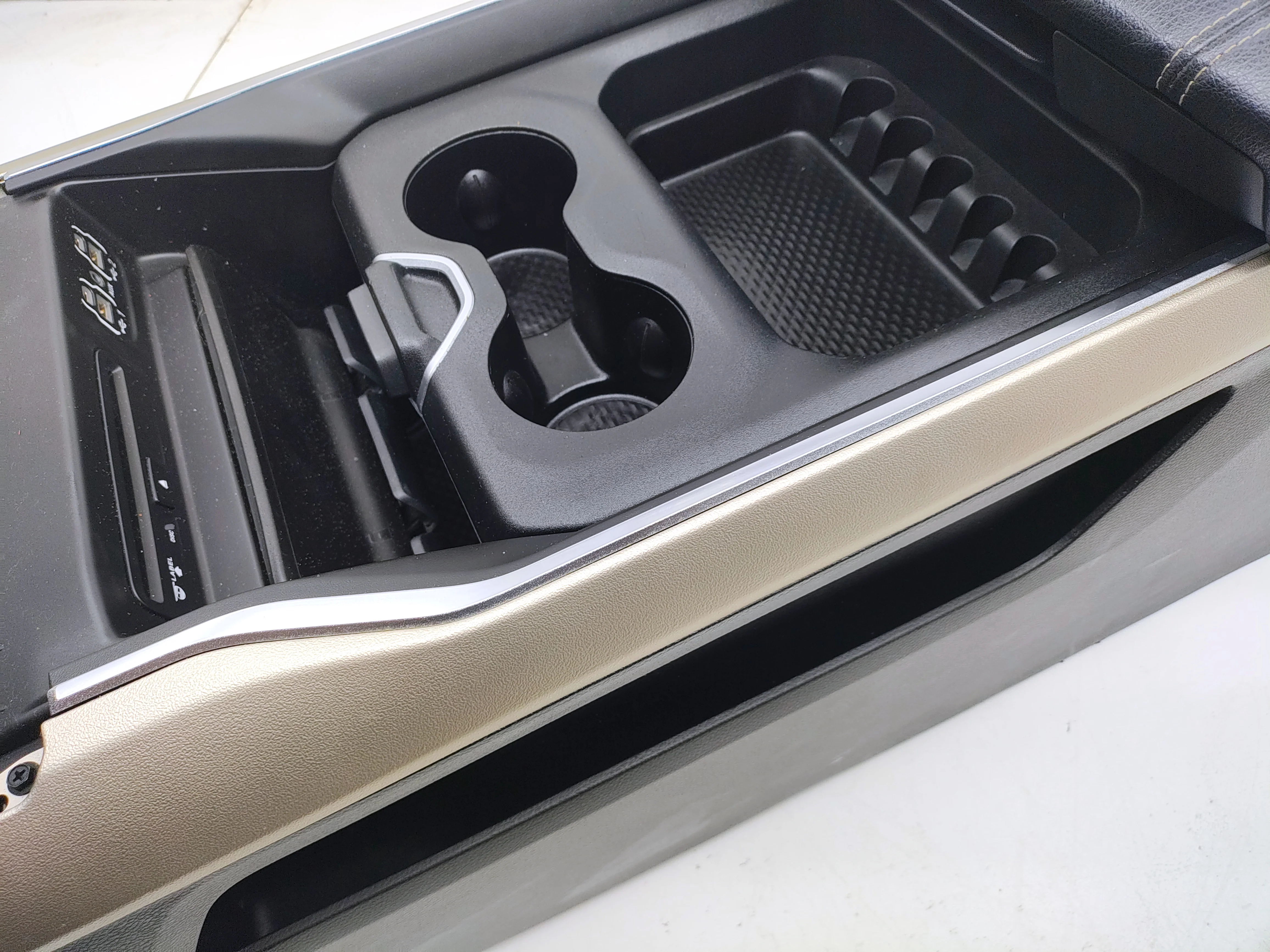 Ram Center Console 1500 DT, 2019 - 2026 Laramie Sport Black & Gold #1628 - Image 4