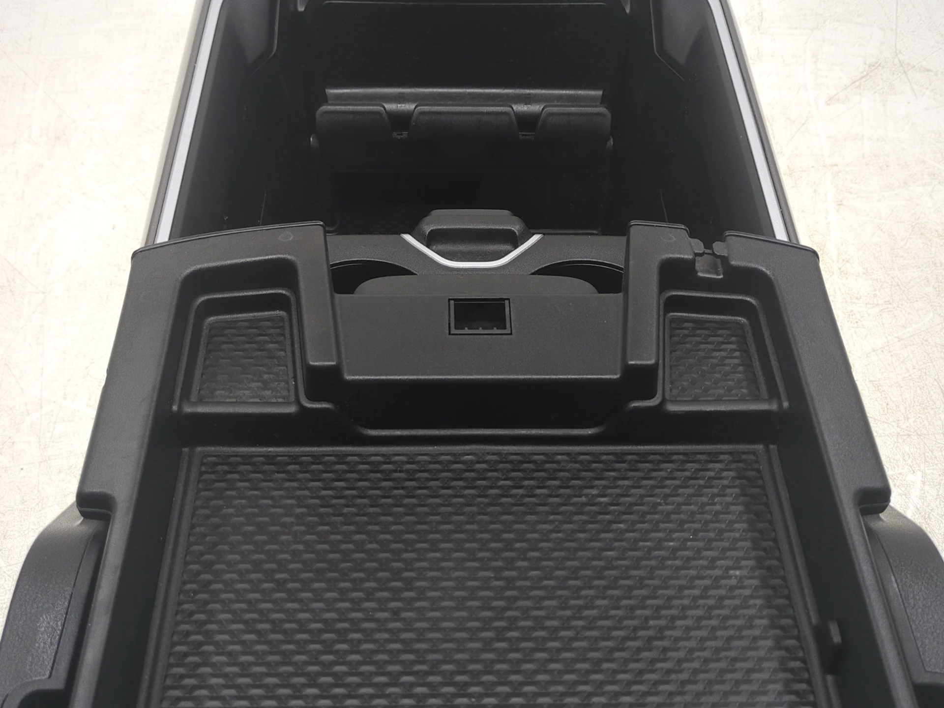 2019 - 2024 Dodge Ram Center Console, Big Horn 1500 DT #1838 - Image 12