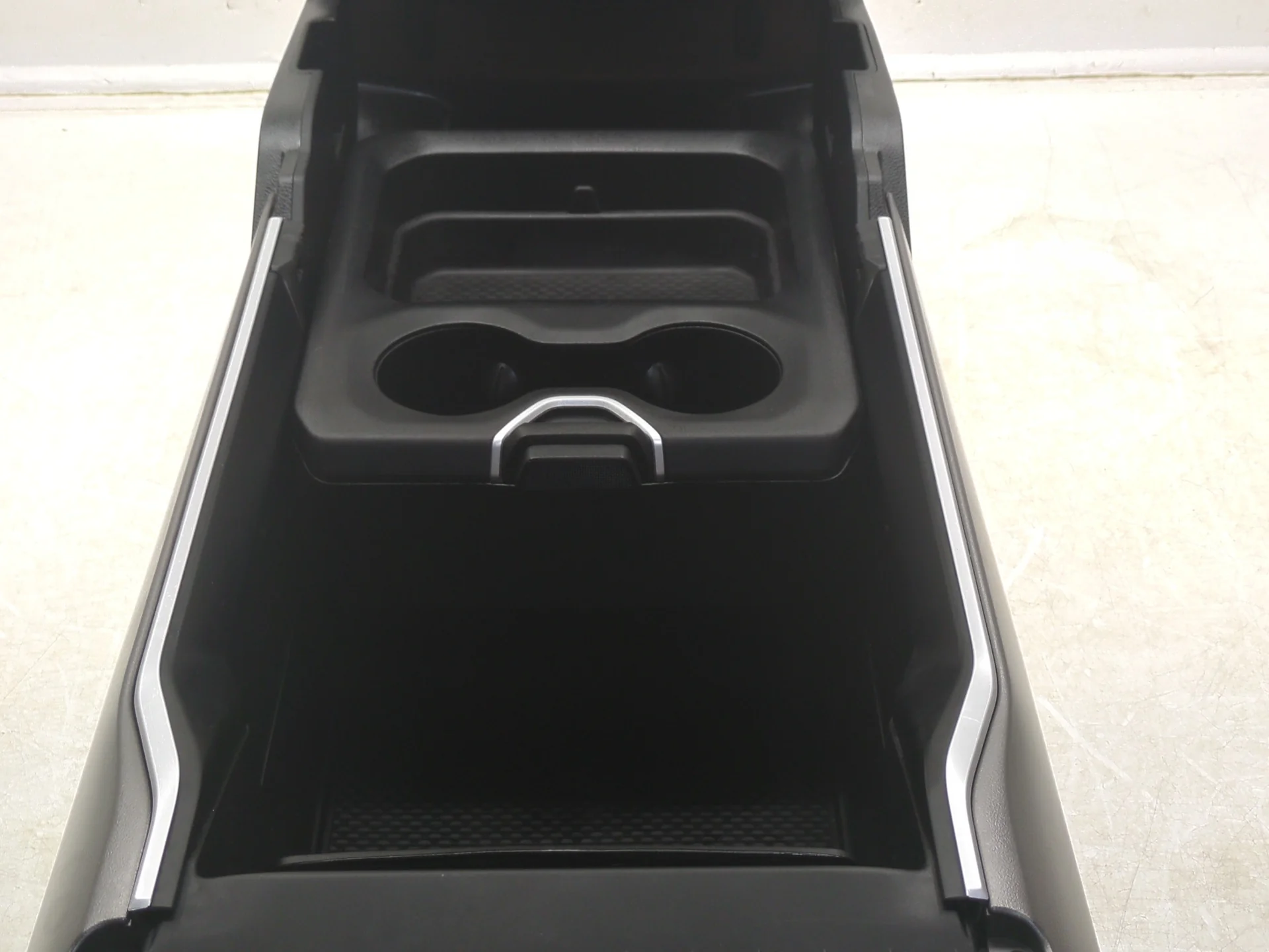 2019 - 2024 Dodge Ram Center Console, Big Horn 1500 DT #1838 - Image 9