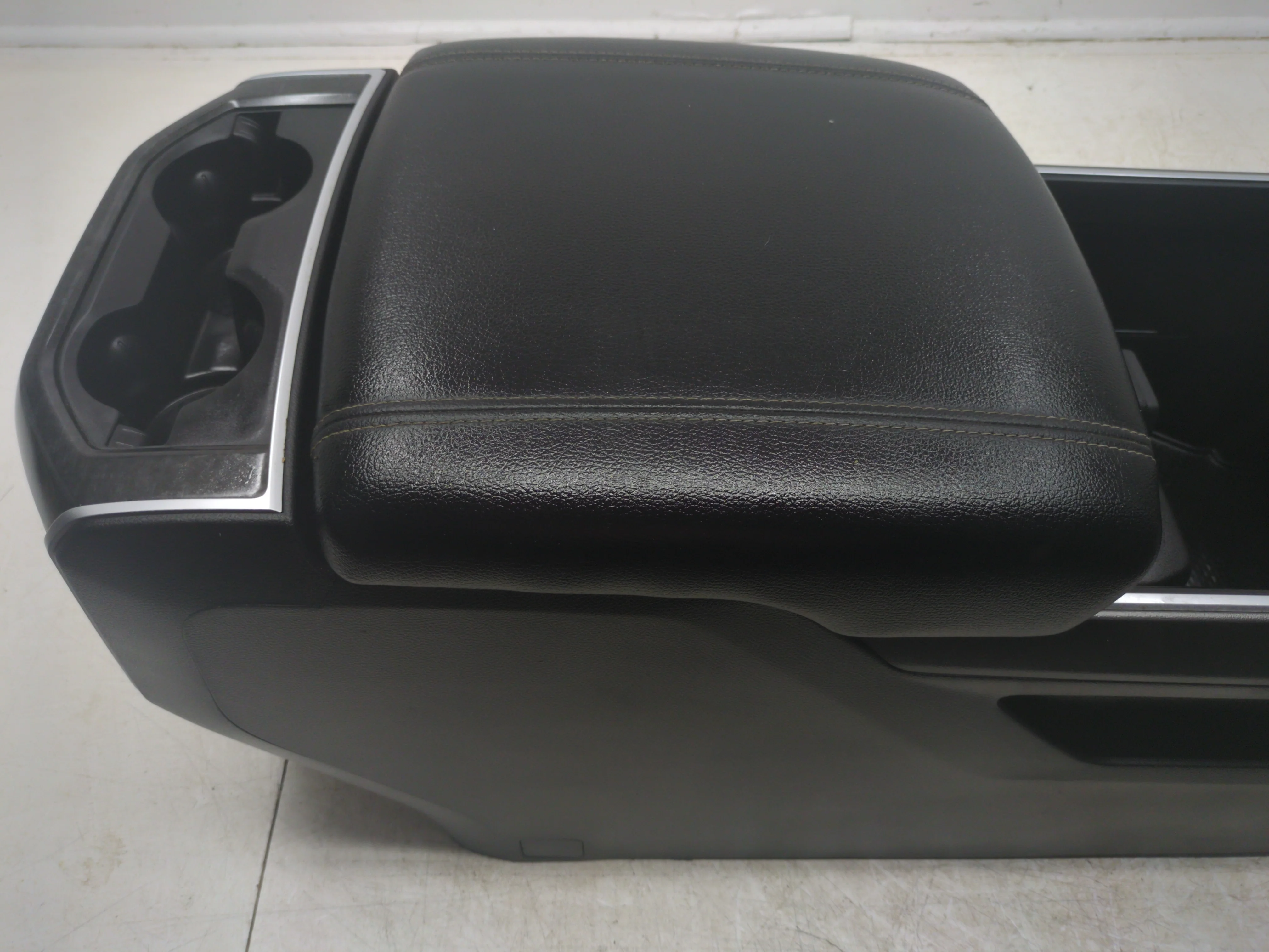 2019 - 2024 Dodge Ram Center Console, 1500 DT, Big Horn, Black & Gray. #1787 - Image 11