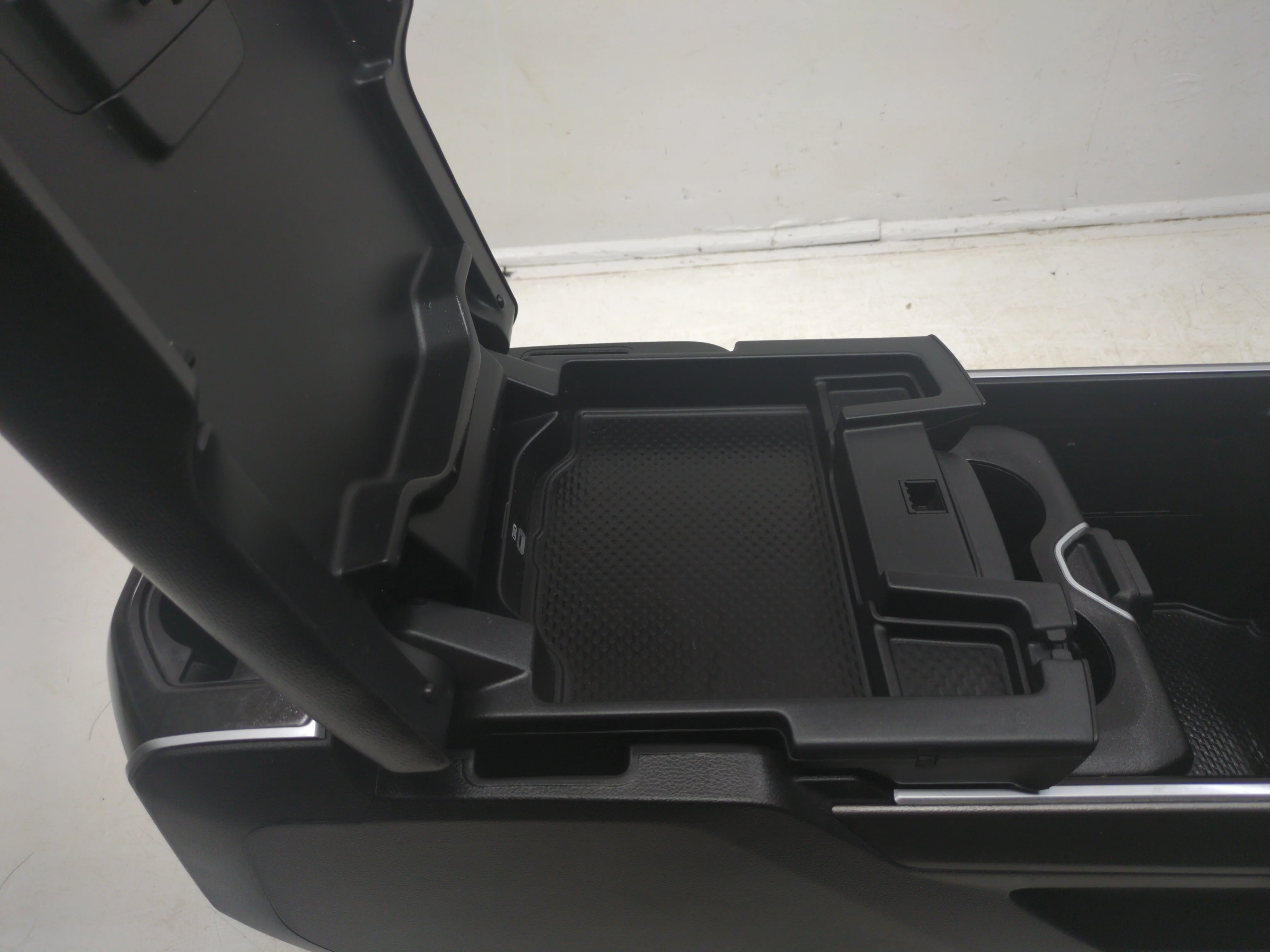 2019 - 2024 Dodge Ram Center Console, 1500 DT, Big Horn, Black & Gray. #1787 - Image 12