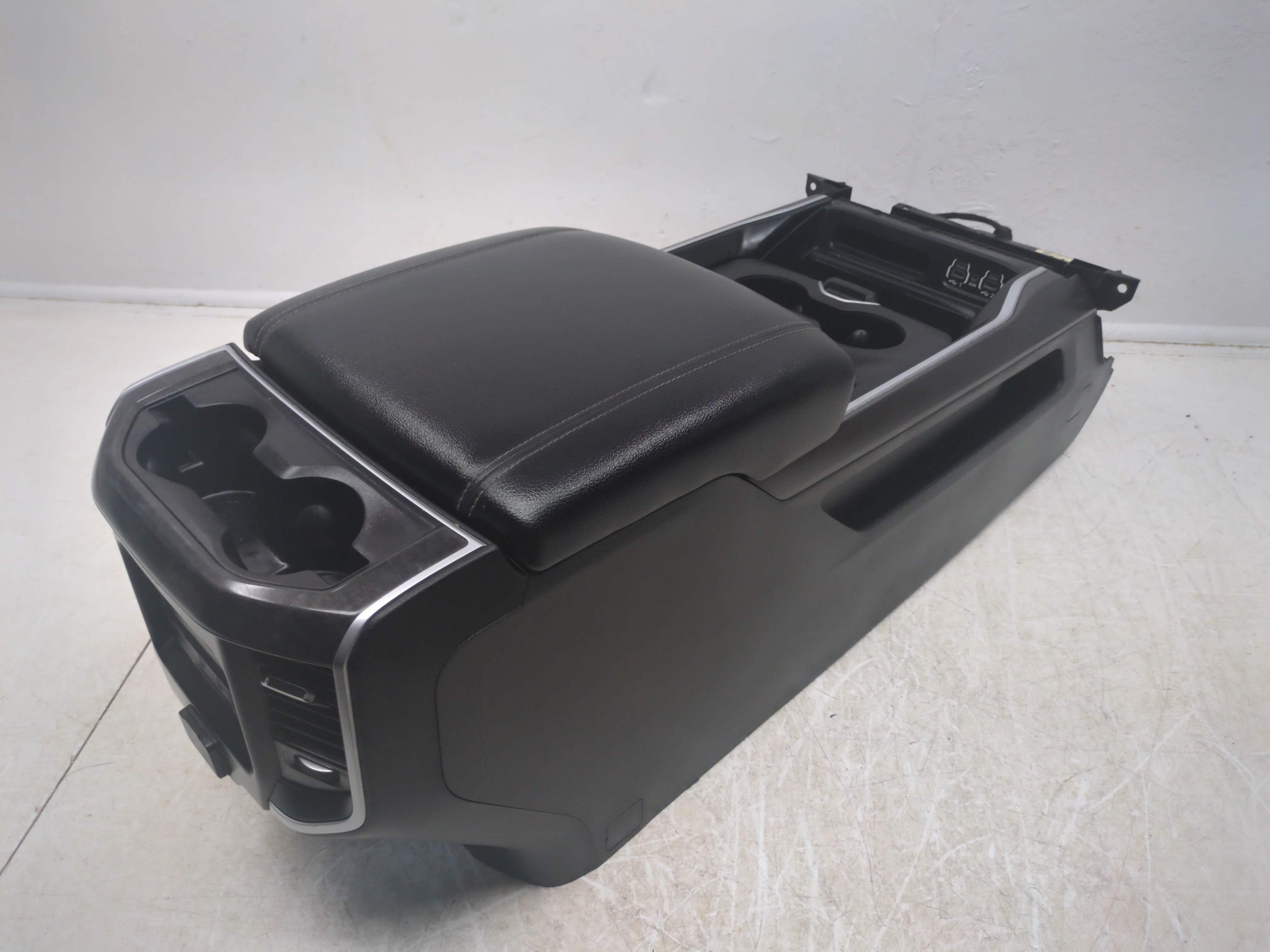 2019 - 2024 Dodge Ram Center Console, 1500 DT, Big Horn, Black & Gray. #1787 - Image 4