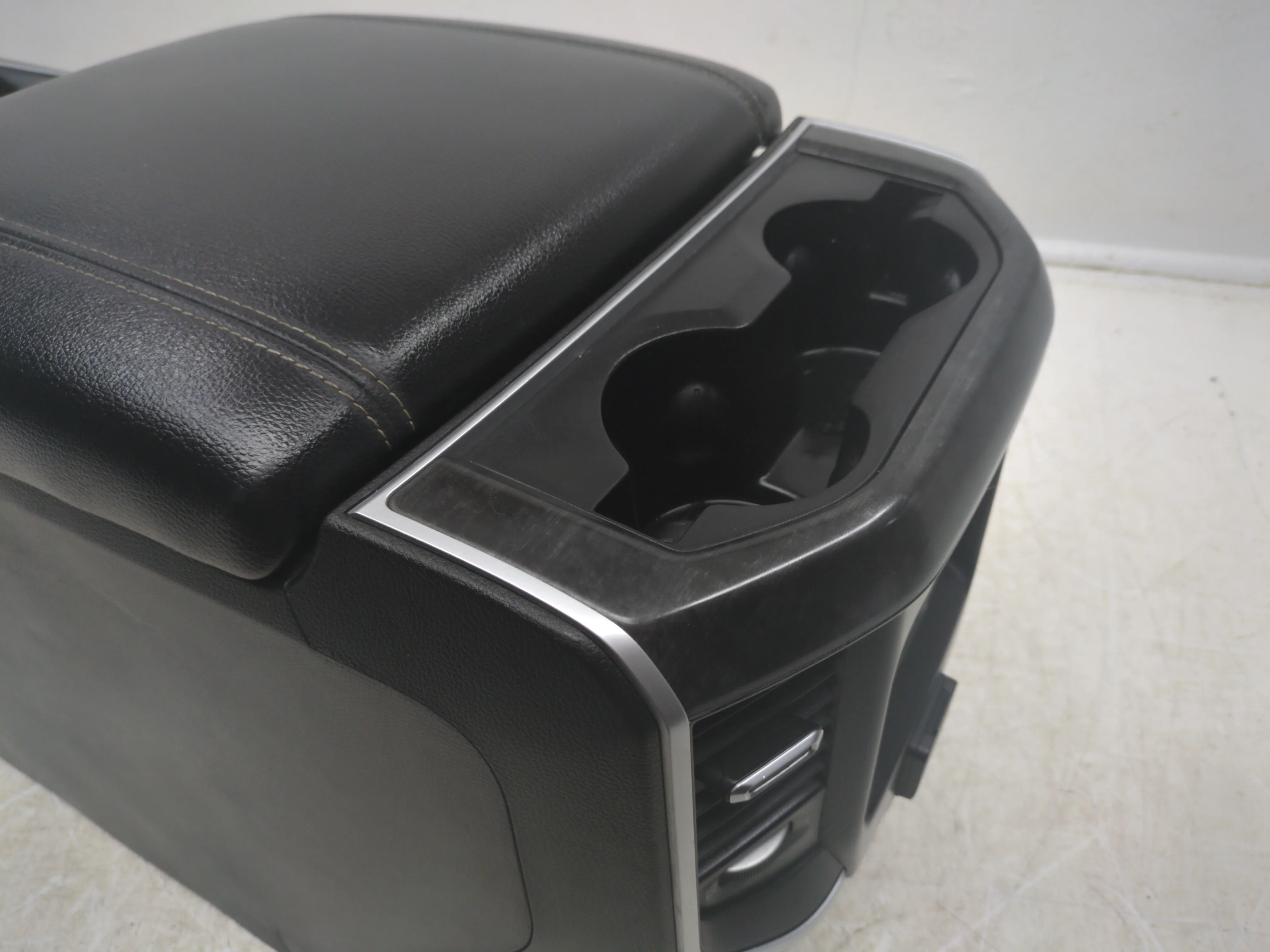 2019 - 2024 Dodge Ram Center Console, 1500 DT, Big Horn, Black & Gray. #1787 - Image 7