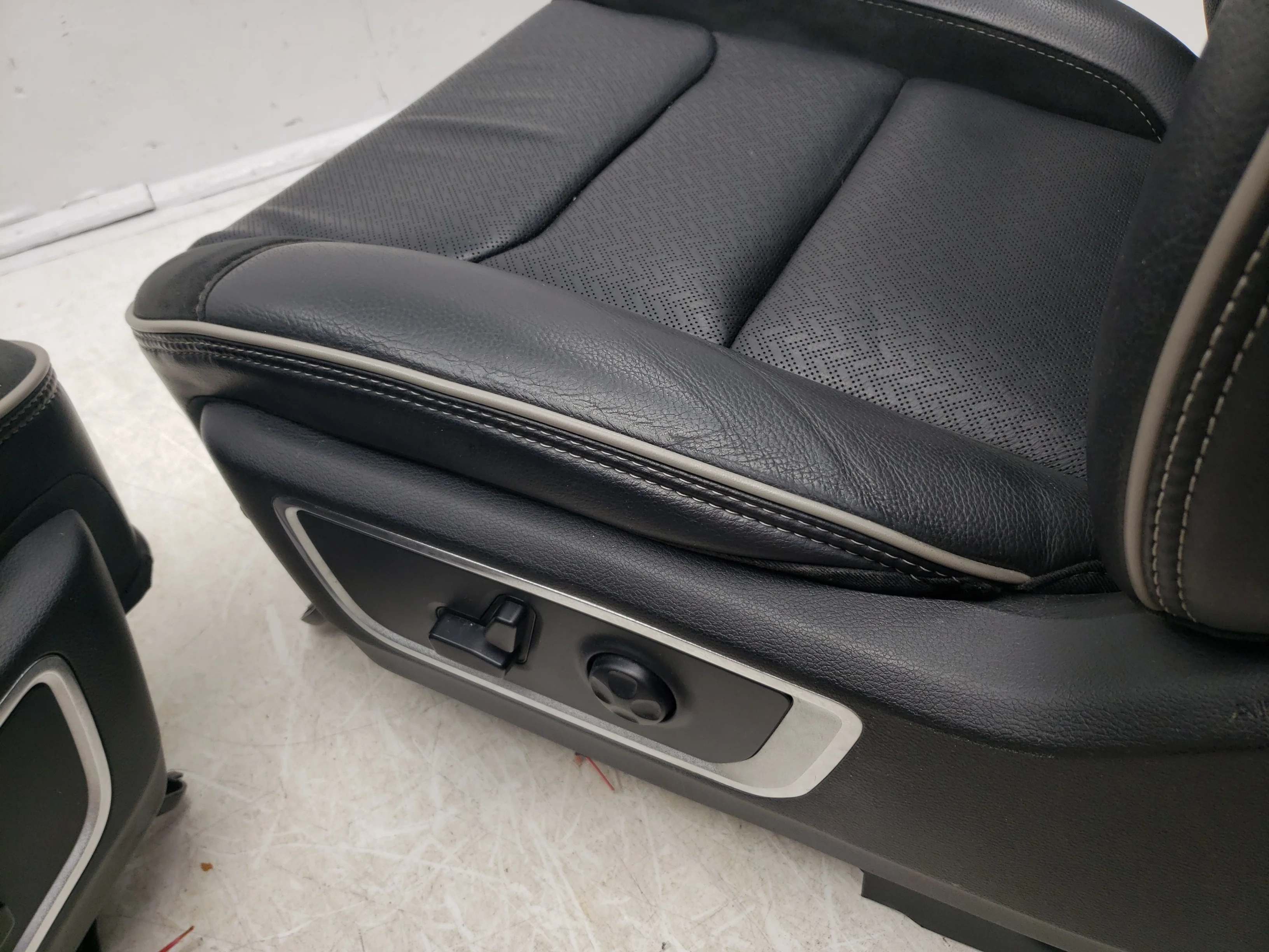 2019 - 2024 Dodge Ram Laramie Front Seats, Black Leather Suede, 1500 DT #1753 - Image 11