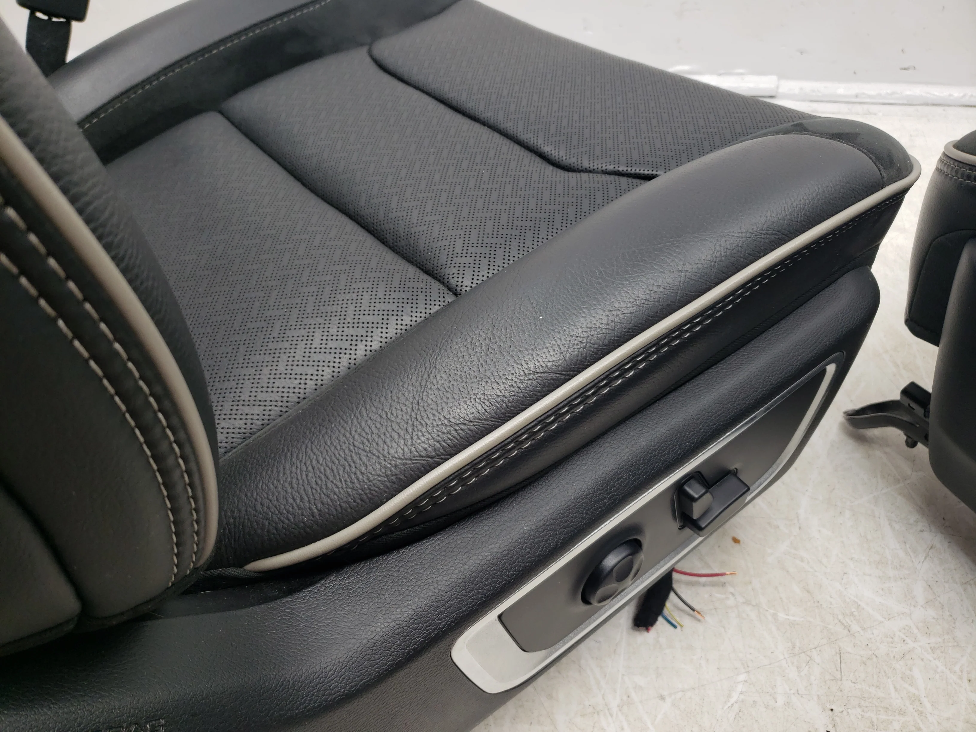 2019 - 2024 Dodge Ram Laramie Front Seats, Black Leather Suede, 1500 DT #1753 - Image 12