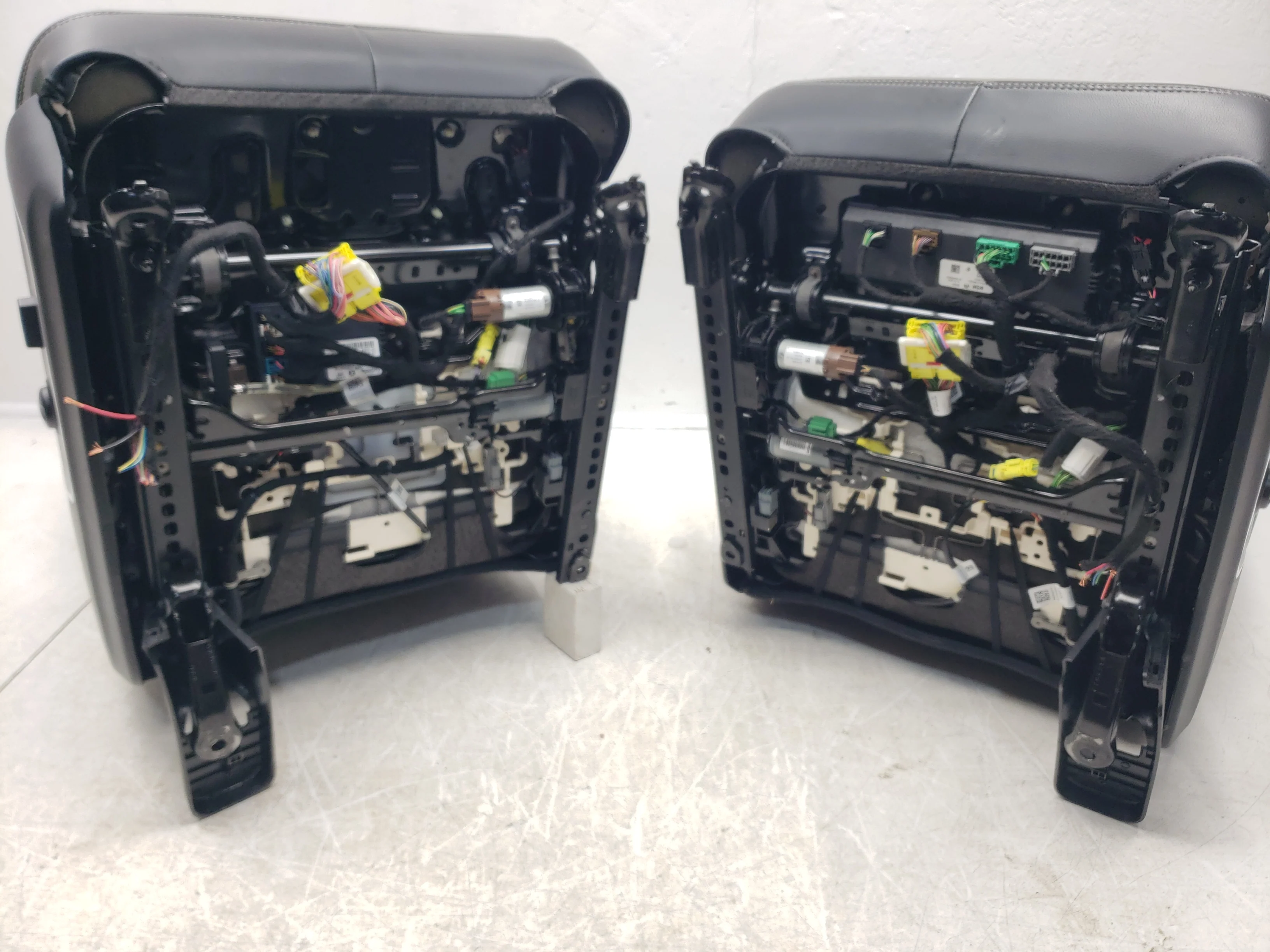 2019 - 2024 Dodge Ram Laramie Front Seats, Black Leather Suede, 1500 DT #1753 - Image 14