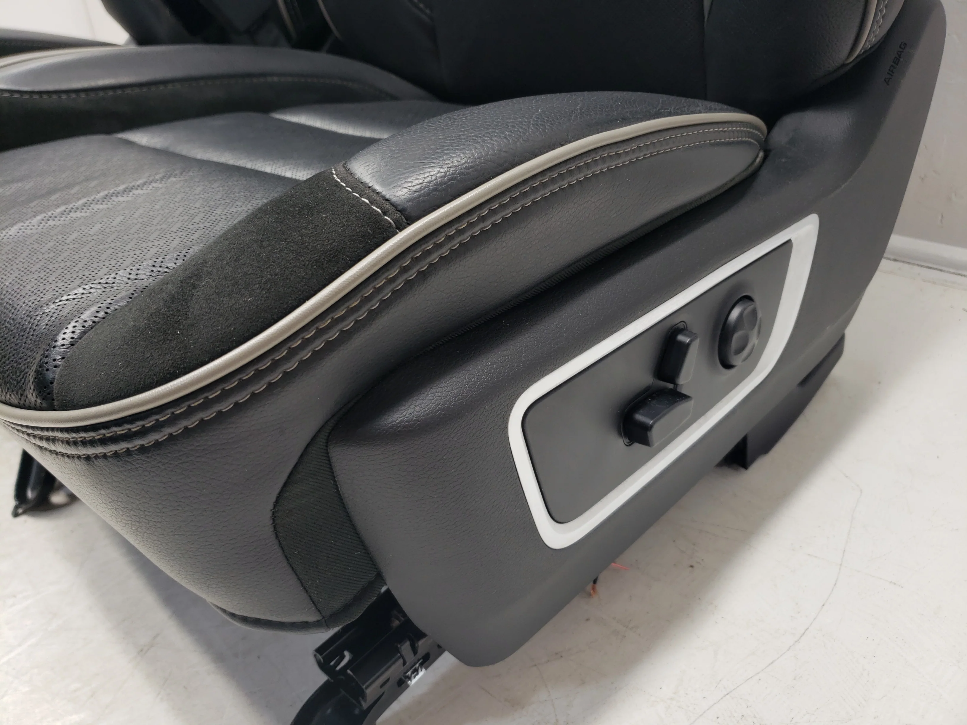2019 - 2024 Dodge Ram Laramie Front Seats, Black Leather Suede, 1500 DT #1753 - Image 7