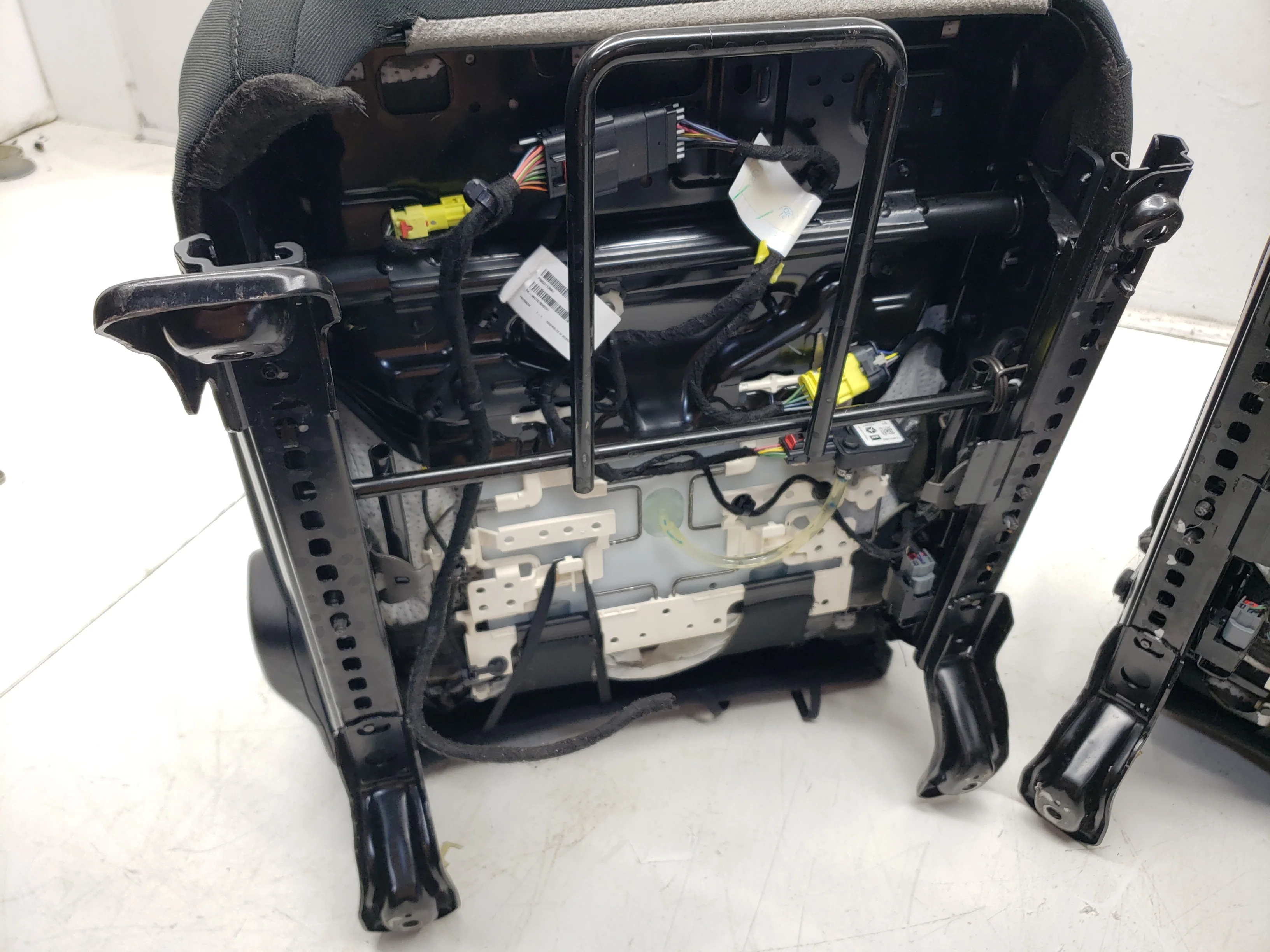 2019 - 2024 Jeep Wrangler JL Front Seats, 4 Door, Charcoal Black Cloth #1058 - Image 13