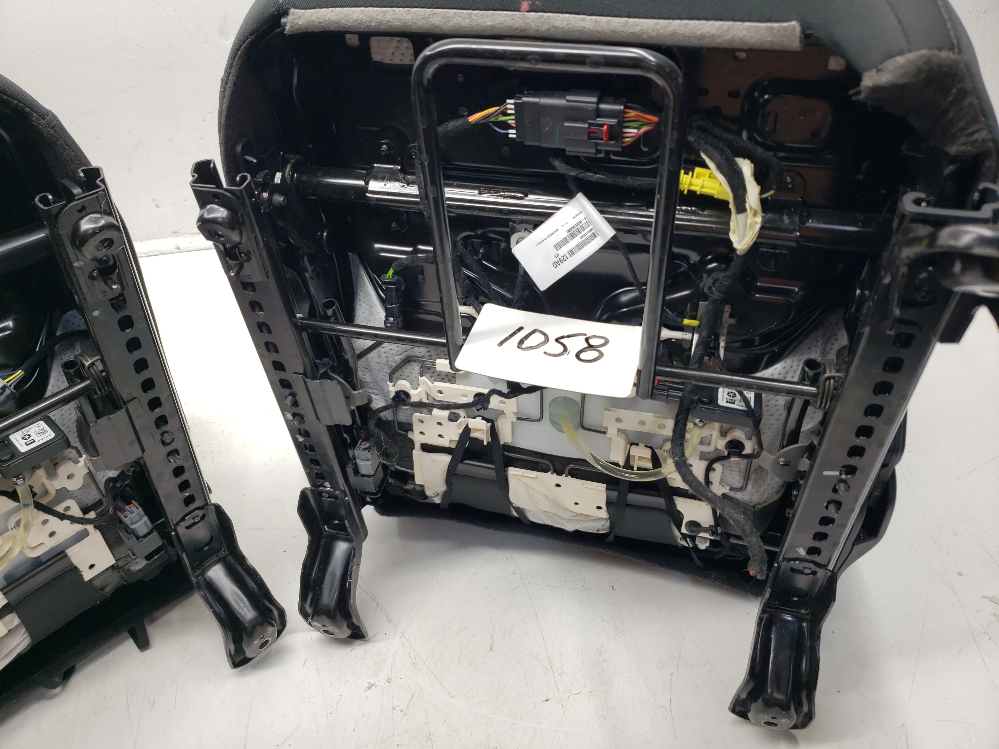 2019 - 2024 Jeep Wrangler JL Front Seats, 4 Door, Charcoal Black Cloth #1058 - Image 14