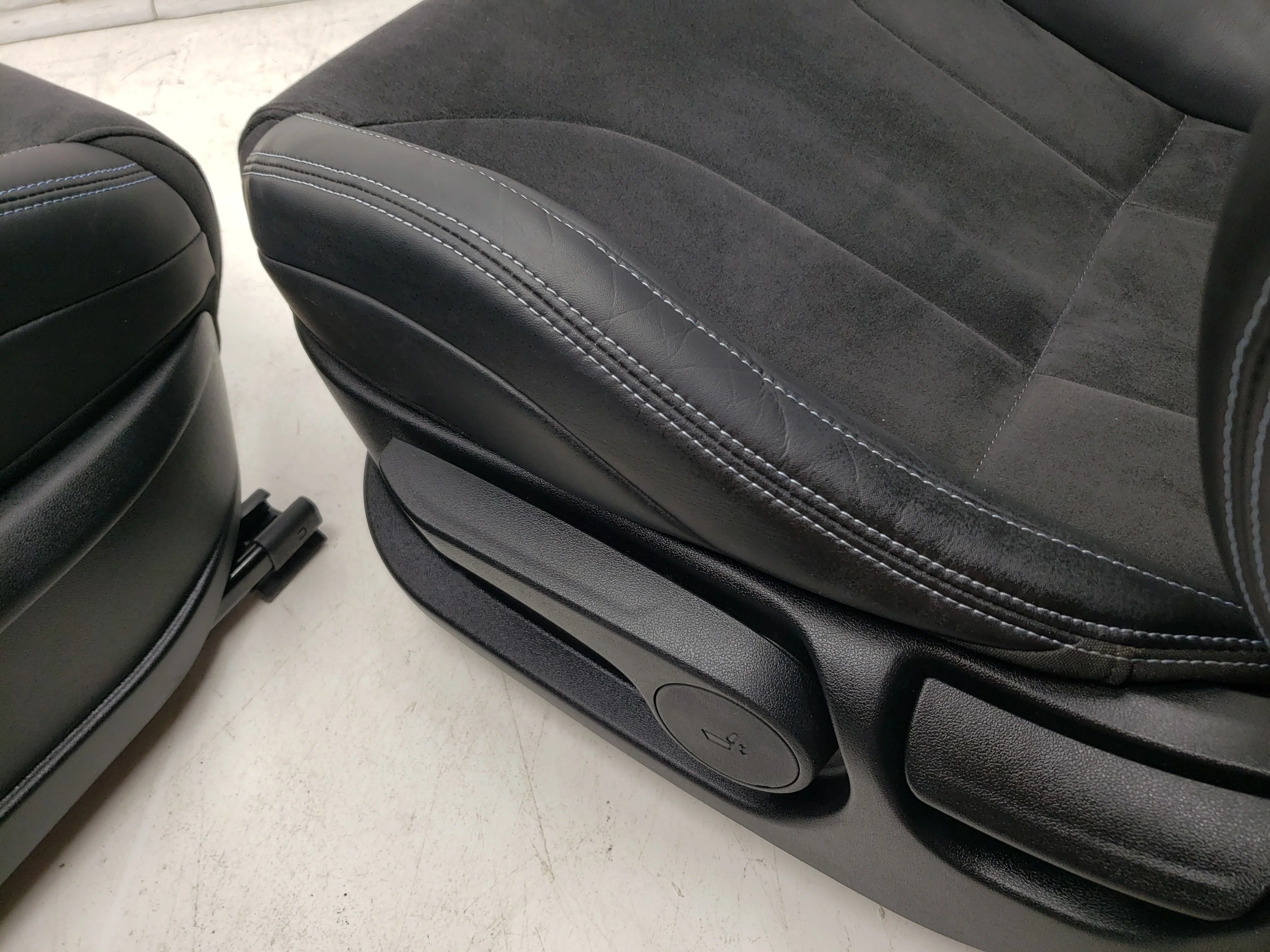 2021 - 2025 Hyundai Elantra N Seats, Black Leather N Light, Front & Rear #1649 - Image 11