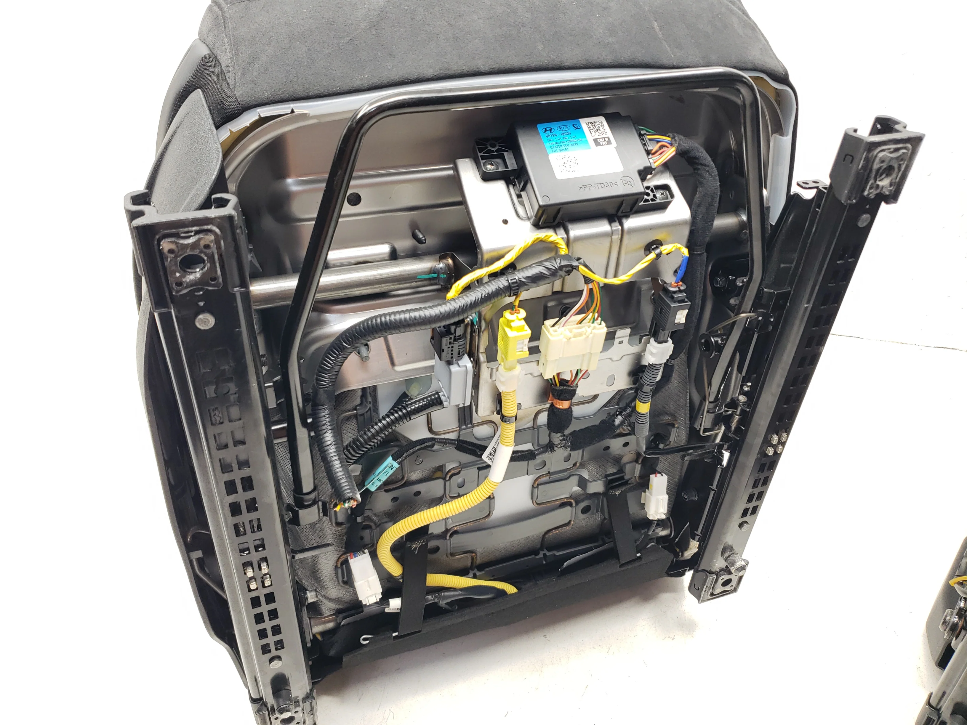 2021 - 2025 Hyundai Elantra N Seats, Black Leather N Light, Front & Rear #1649 - Image 15