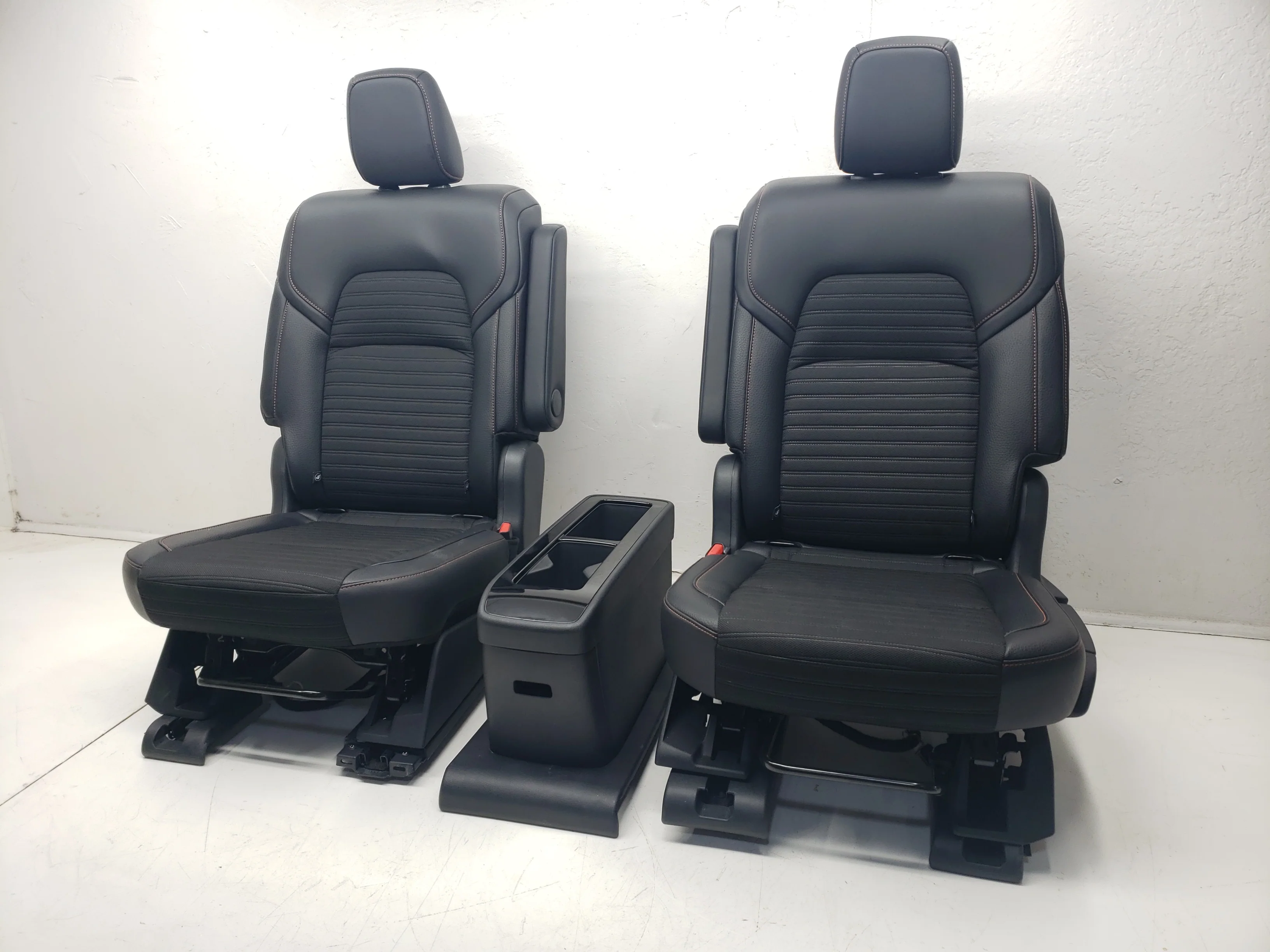 2022 - 2024 Nissan Pathfinder Rock Creek Seats, Black Leather 3 Rows #1055 - Image 11