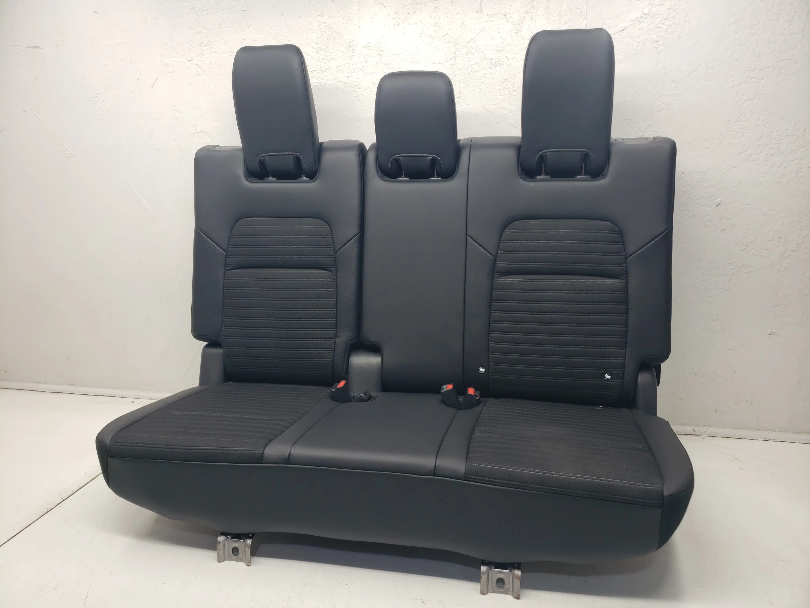 2022 - 2024 Nissan Pathfinder Rock Creek Seats, Black Leather 3 Rows #1055 - Image 12