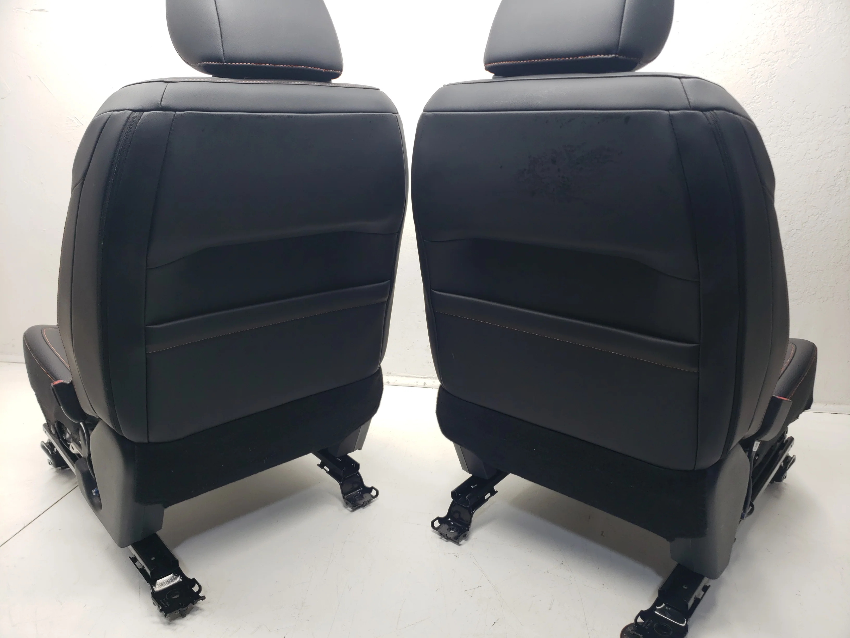 2022 - 2024 Nissan Pathfinder Rock Creek Seats, Black Leather 3 Rows #1055 - Image 16