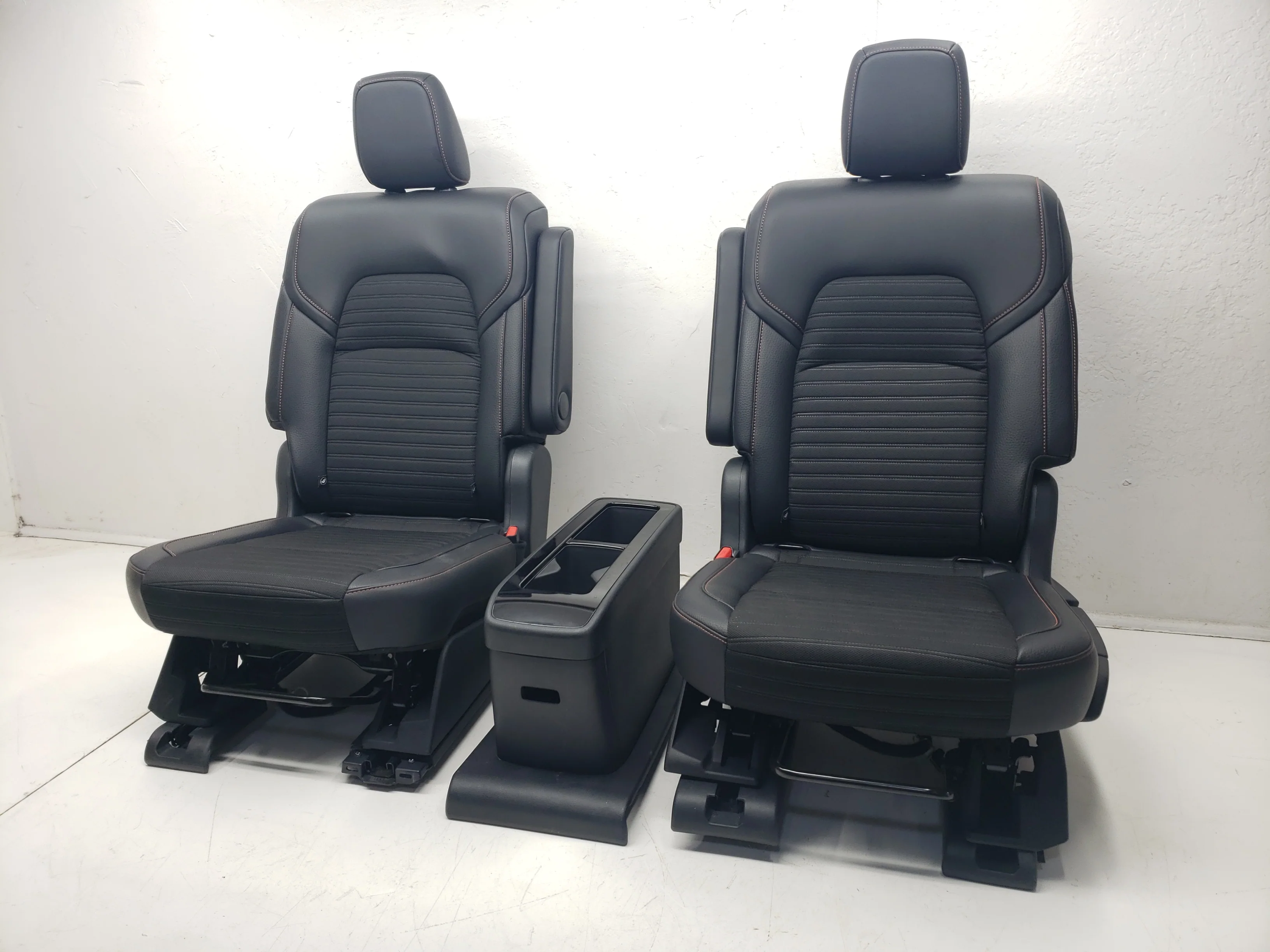 2022 - 2024 Nissan Pathfinder Rock Creek Seats, Black Leather 3 Rows #1055 - Image 19