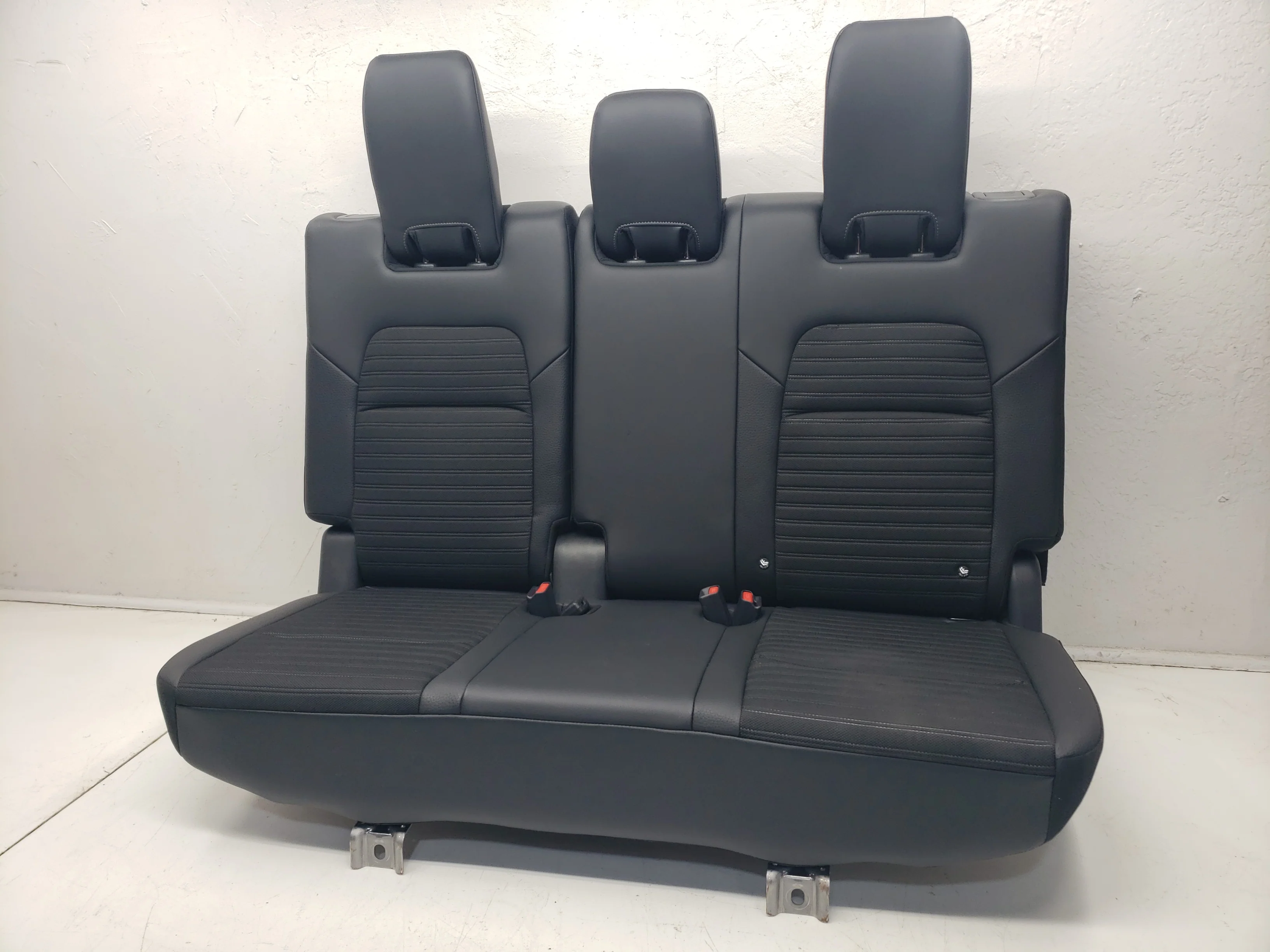 2022 - 2024 Nissan Pathfinder Rock Creek Seats, Black Leather 3 Rows #1055 - Image 24