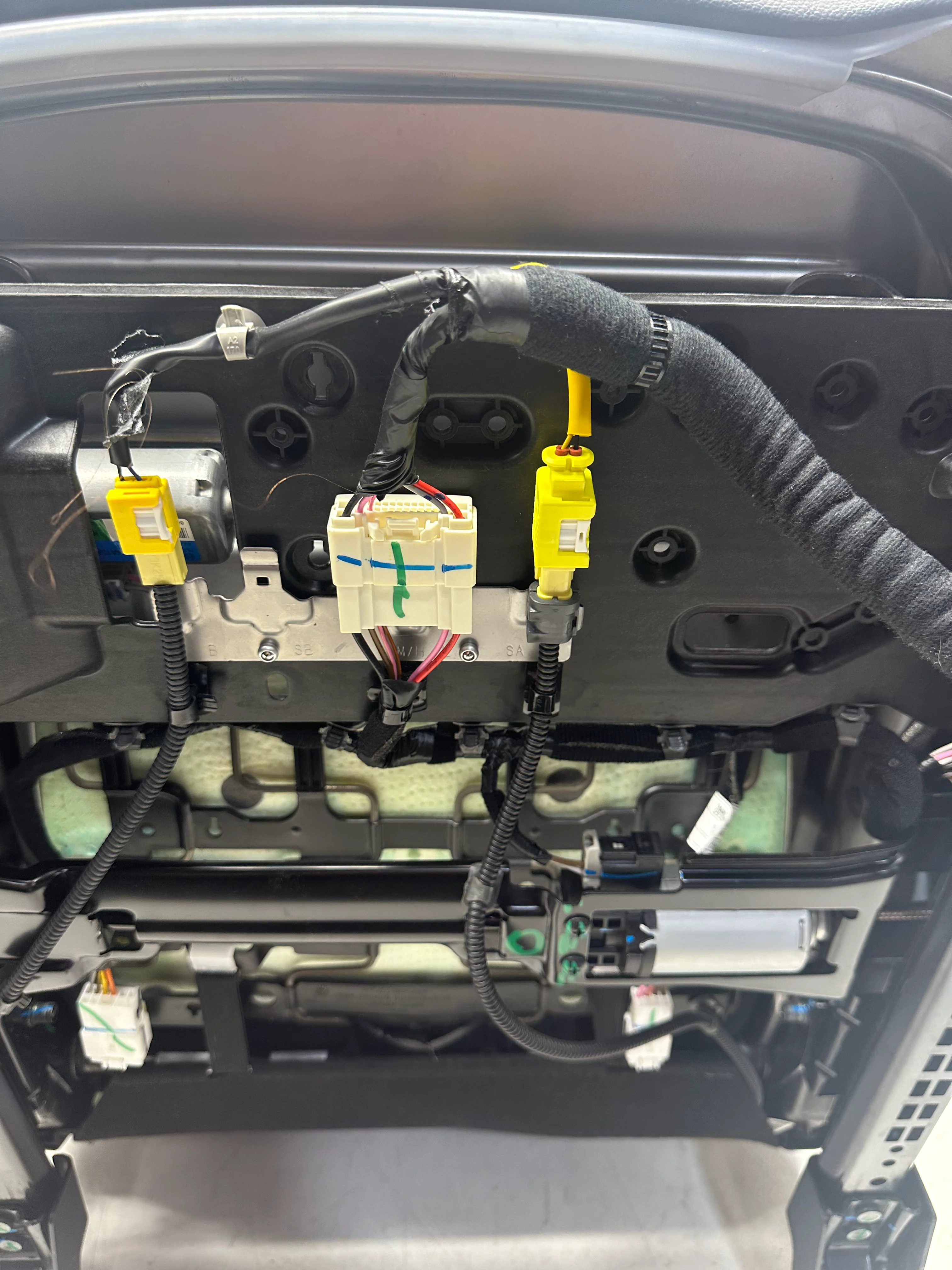 2022 - 2025 Hyundai Santa Cruz Front Seats, Night XRT, Black Leather #1083 - Image 19