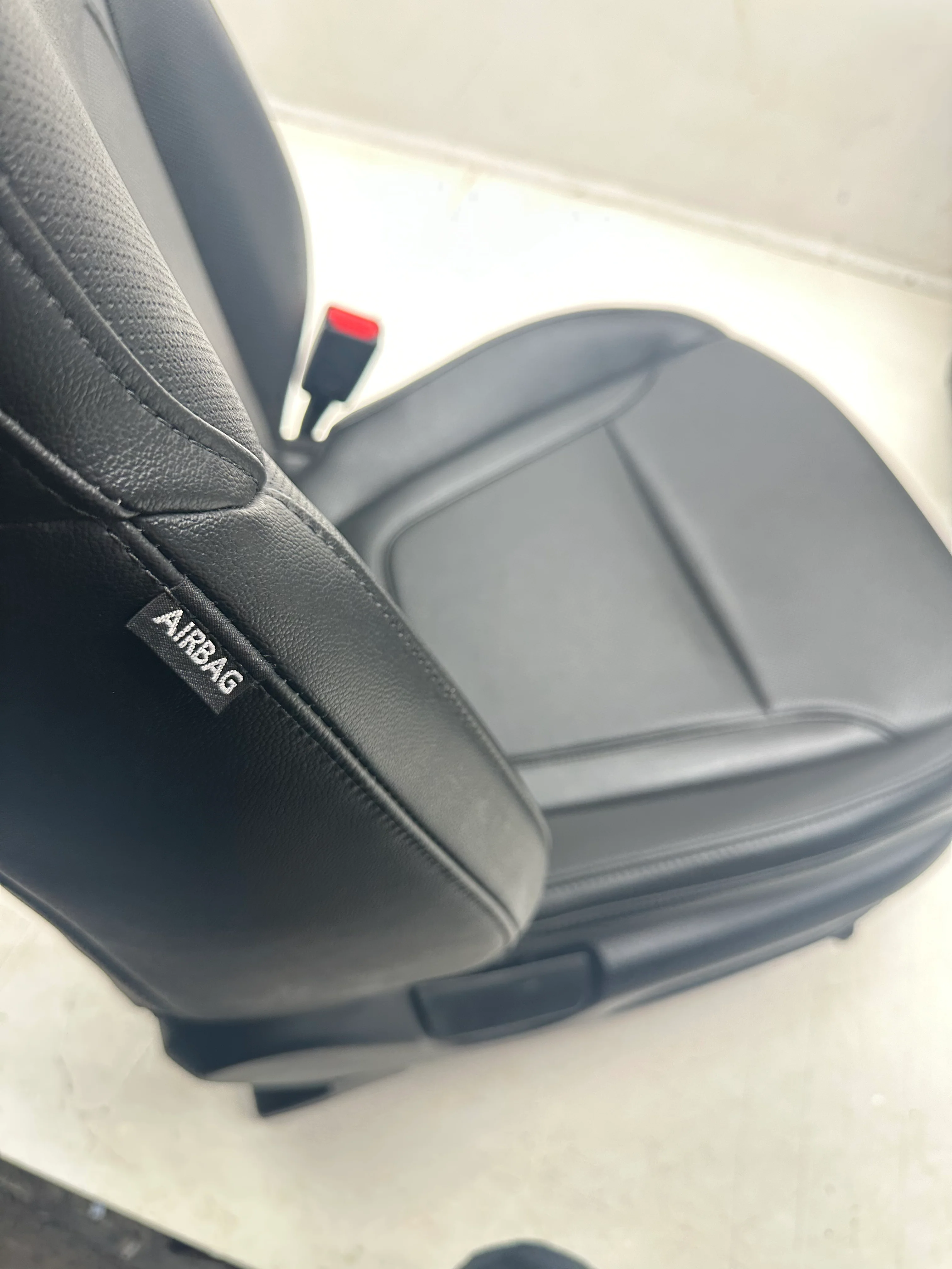 2022 - 2025 Hyundai Santa Cruz Front Seats, Night XRT, Black Leather #1083 - Image 9