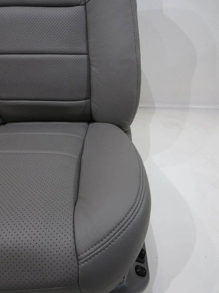 2003 - 2007 Custom Air Conditioned Ford Super Duty F250 Seats #005a - Image 4