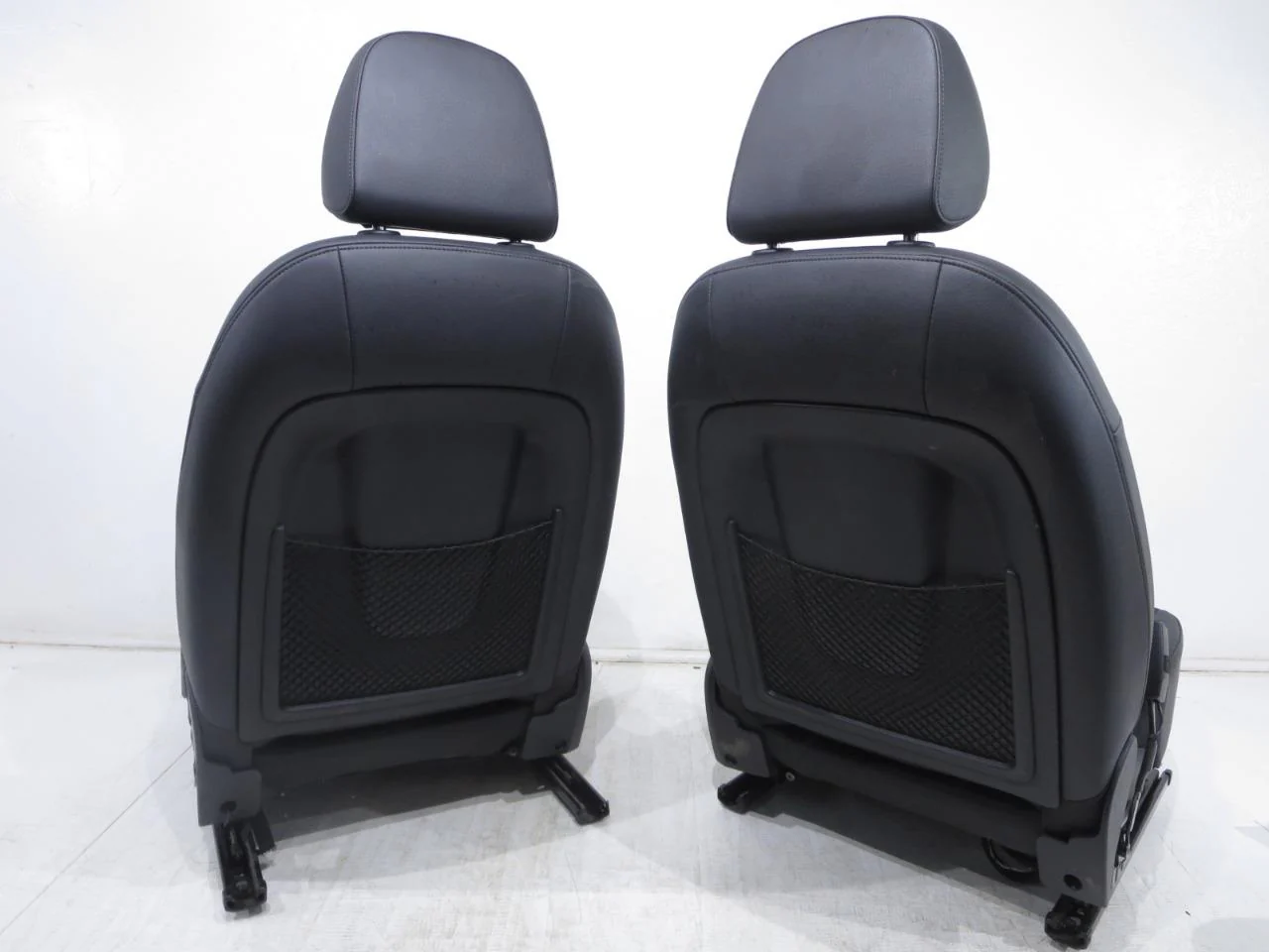 2015 - 2018 Audi Q3 Seats, Black Anthracite Leather, Powered. #9858r - Image 16