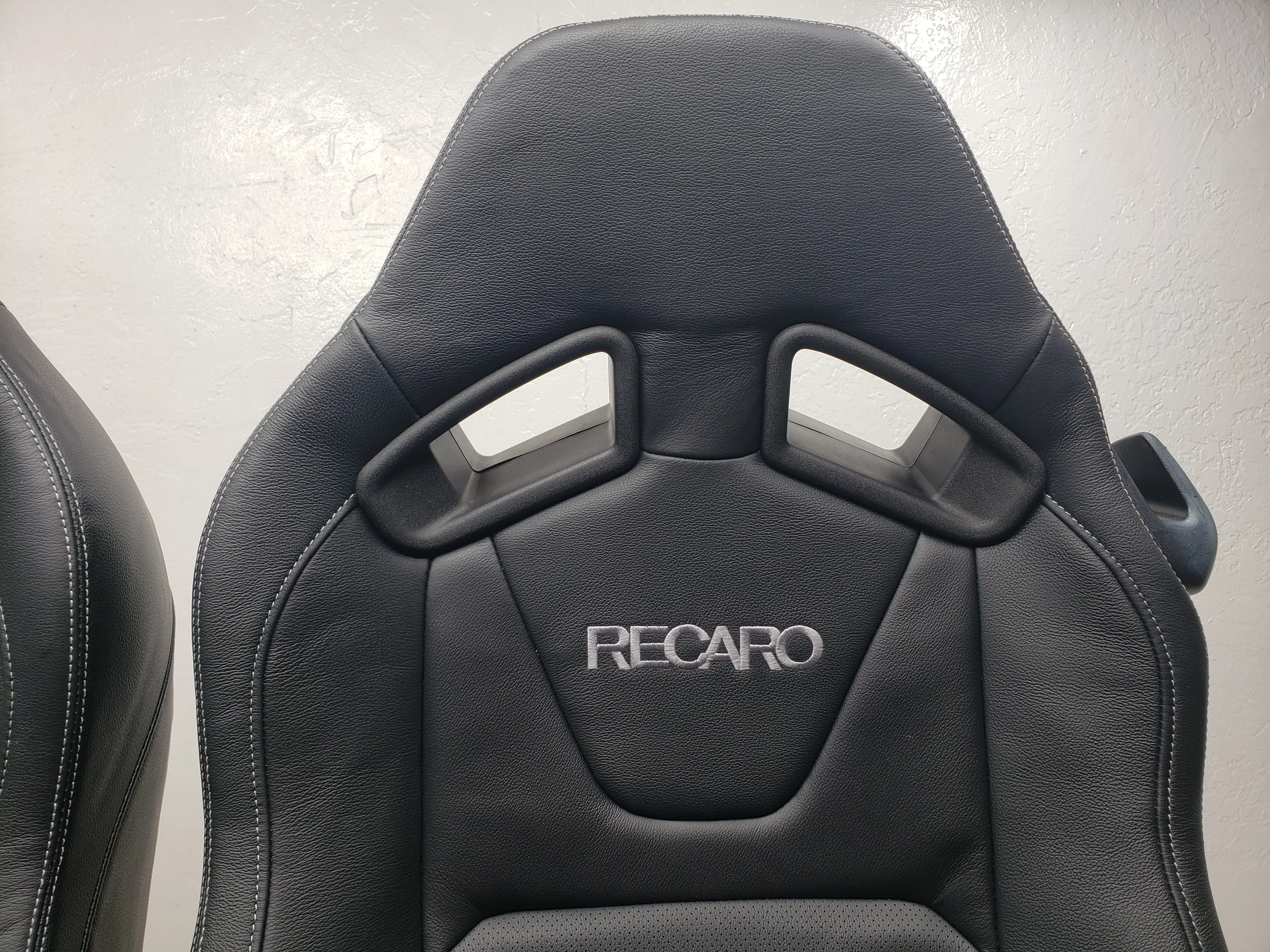 Mustang Recaro Seats, Heated & Cooled, Powered Coupe 2015-2023 - Image 10