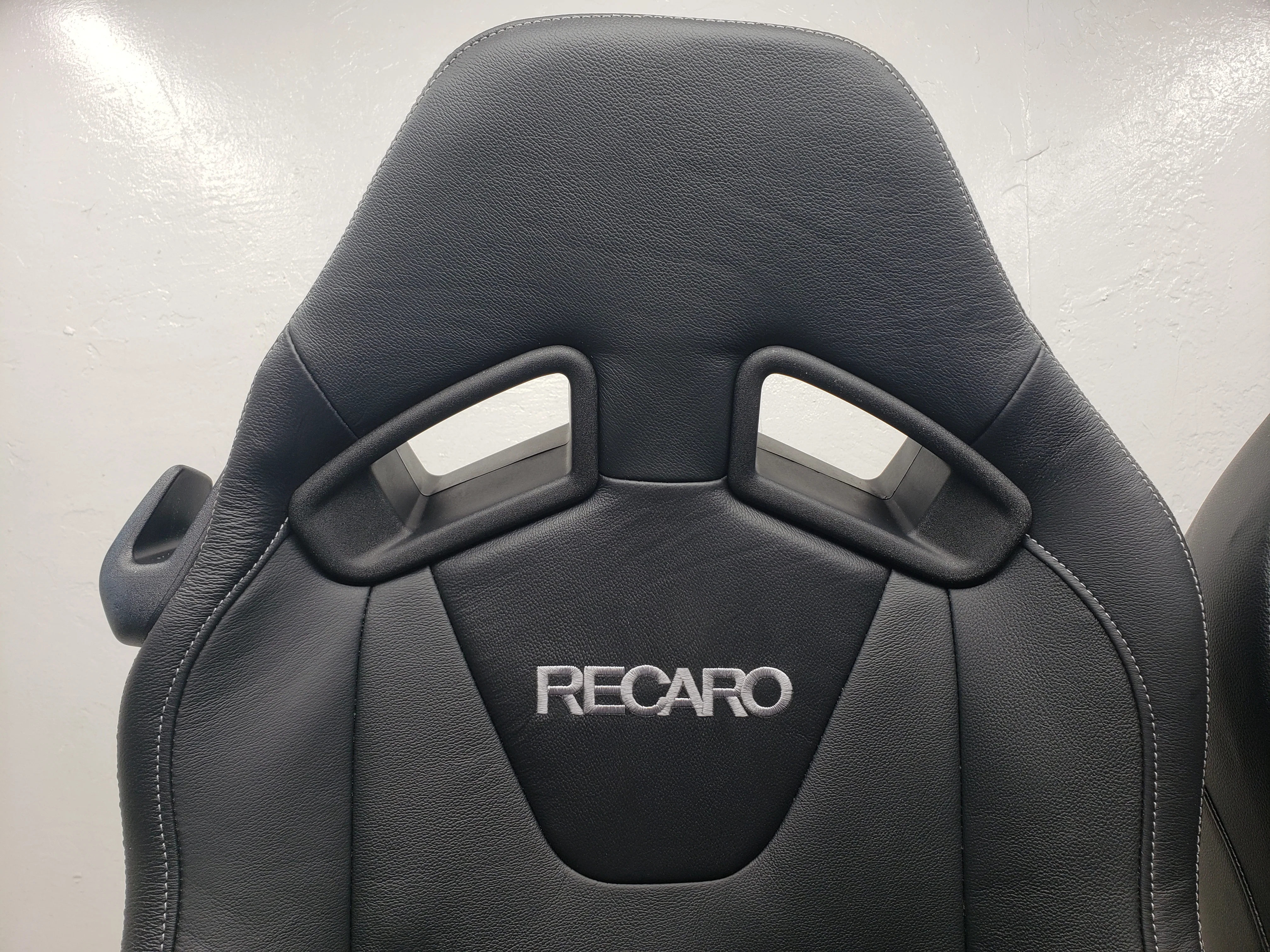 Mustang Recaro Seats, Heated & Cooled, Powered Coupe 2015-2023 - Image 9