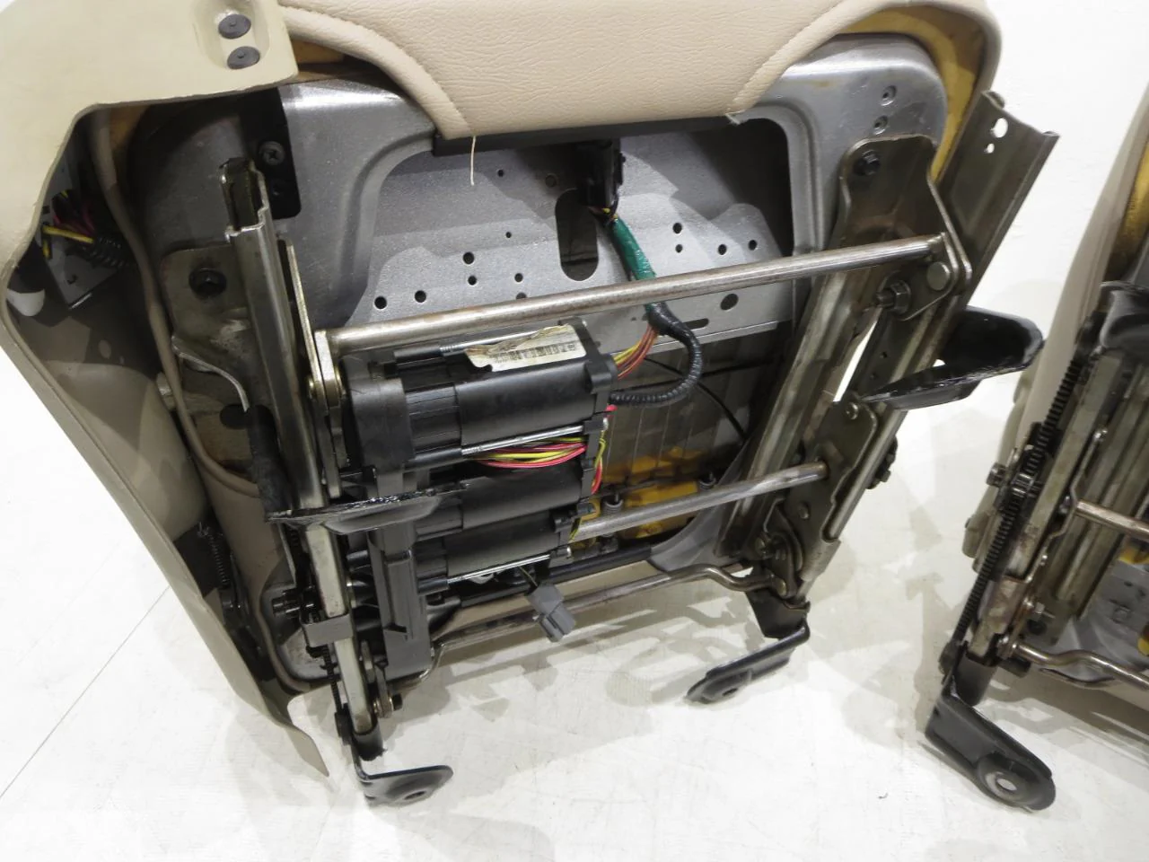 Ford Super Duty Seats 1999-2007, Custom Built Katzkin Leather Seats - Image 14