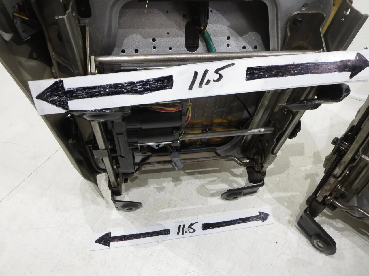 Ford Super Duty Seats 1999-2007, Custom Built Katzkin Leather Seats - Image 17