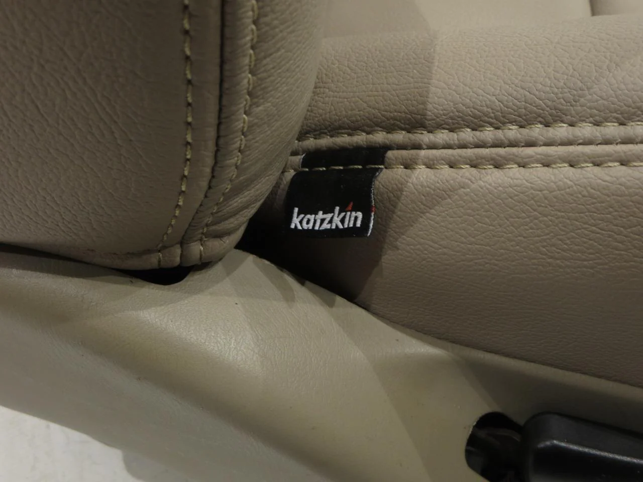 Ford Super Duty Seats 1999-2007, Custom Built Katzkin Leather Seats - Image 8