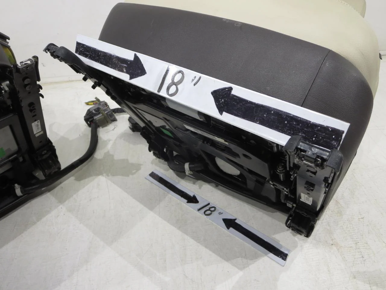 Kia K900 Seats 2015-2017 Beige Leather, Heated & Ventilated #7899i - Image 17