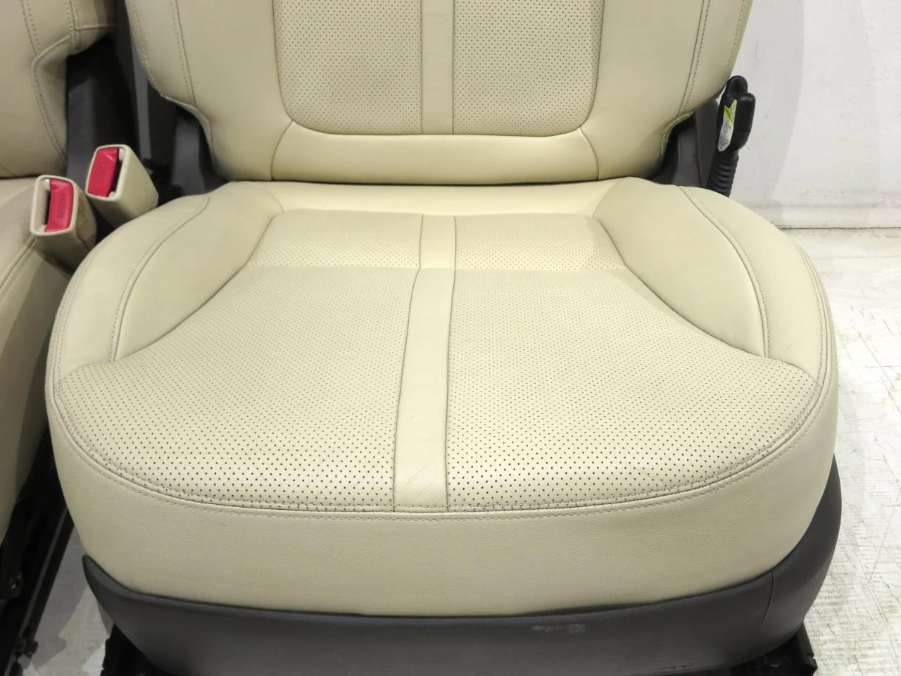 Kia K900 Seats 2015-2017 Beige Leather, Heated & Ventilated #7899i - Image 3