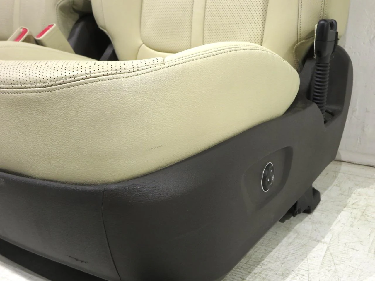 Kia K900 Seats 2015-2017 Beige Leather, Heated & Ventilated #7899i - Image 7