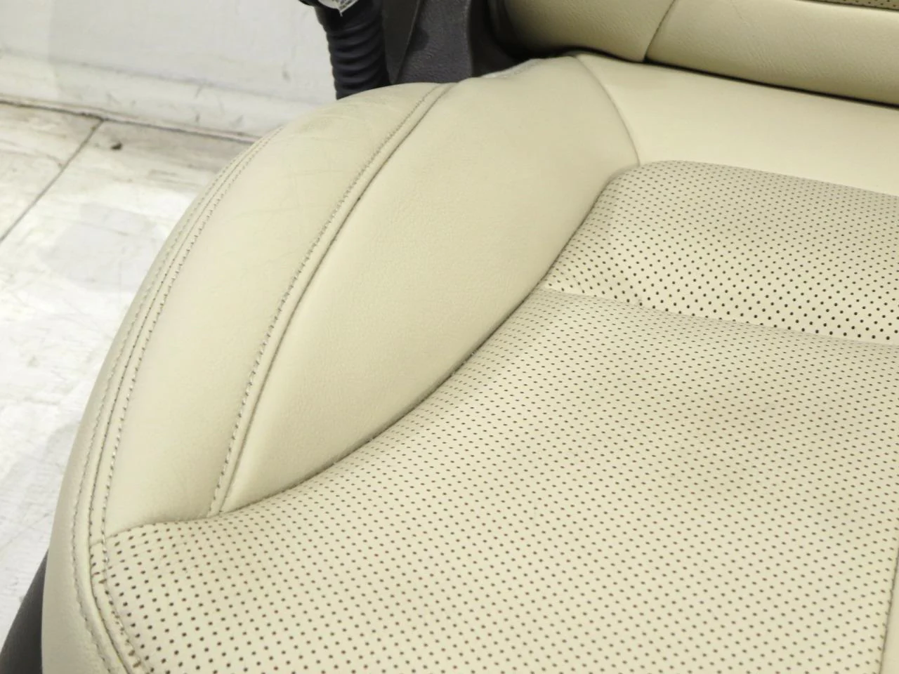 Kia K900 Seats 2015-2017 Beige Leather, Heated & Ventilated #7899i - Image 8
