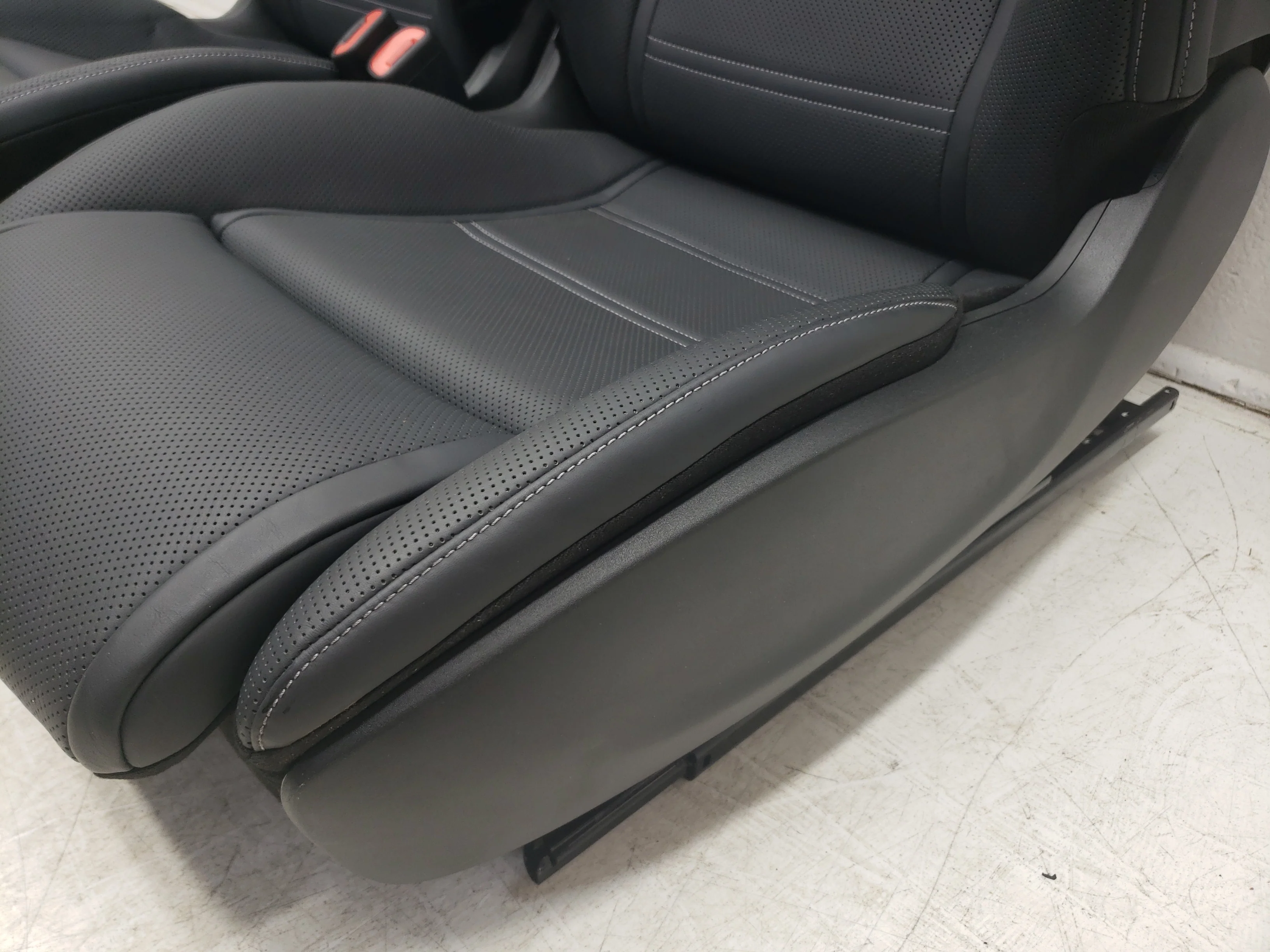 Mercedes AMG SL Seats 2022-2025, Dynamic R232 with AIR SCARF #1595 - Image 7
