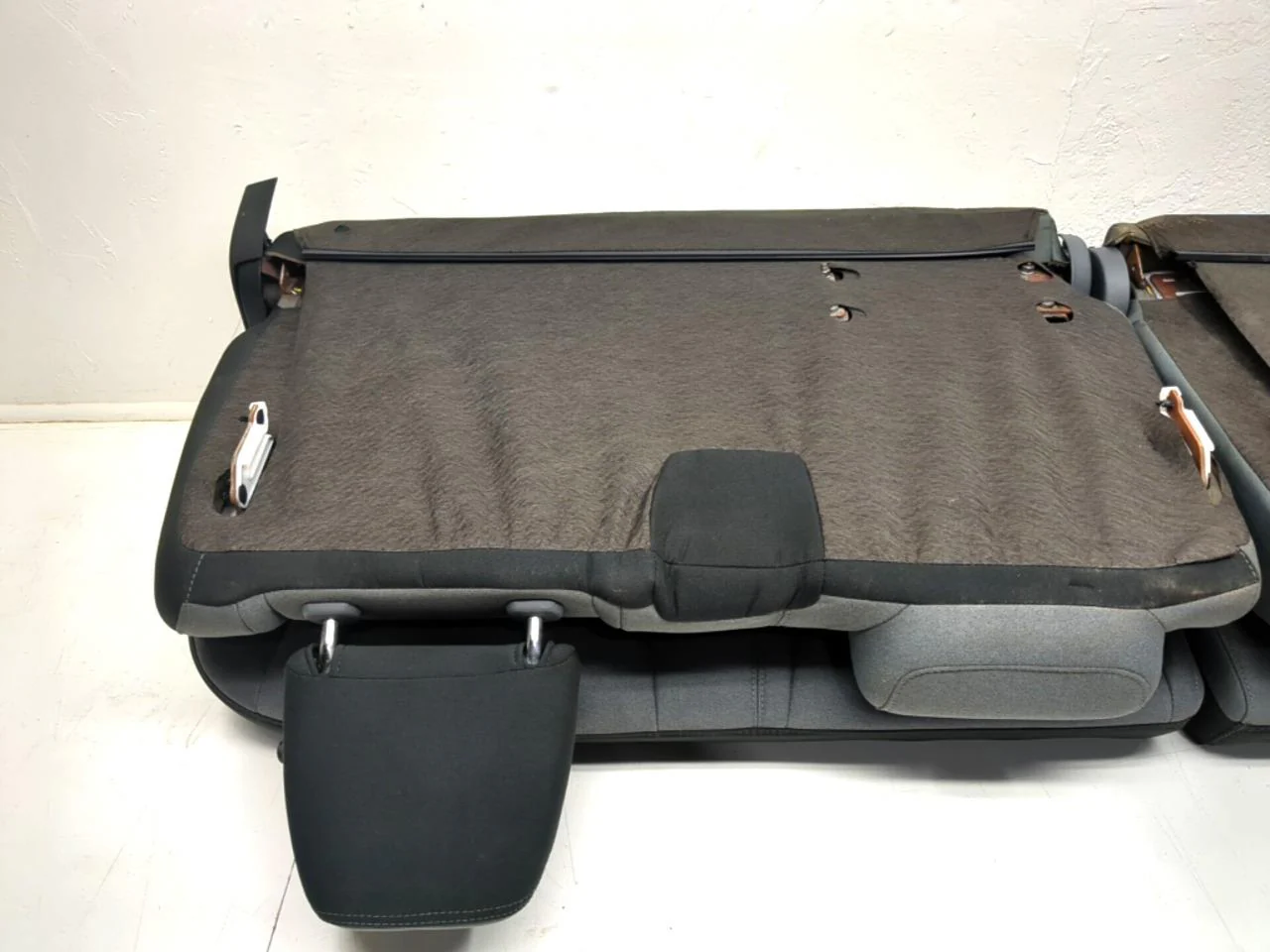 2019 - 2024 Ram 1500 Crew Cab Rear Seats Gray Cloth. #644i - Image 12