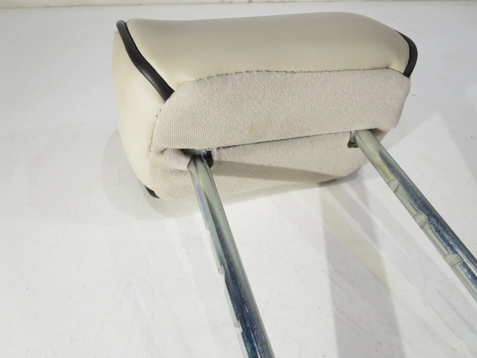 RRear Headrest | Lincoln Mark LT, F150 2004-2008 Leather  Light Parchment, Espresso Piping  Height Adjustable - Image 4