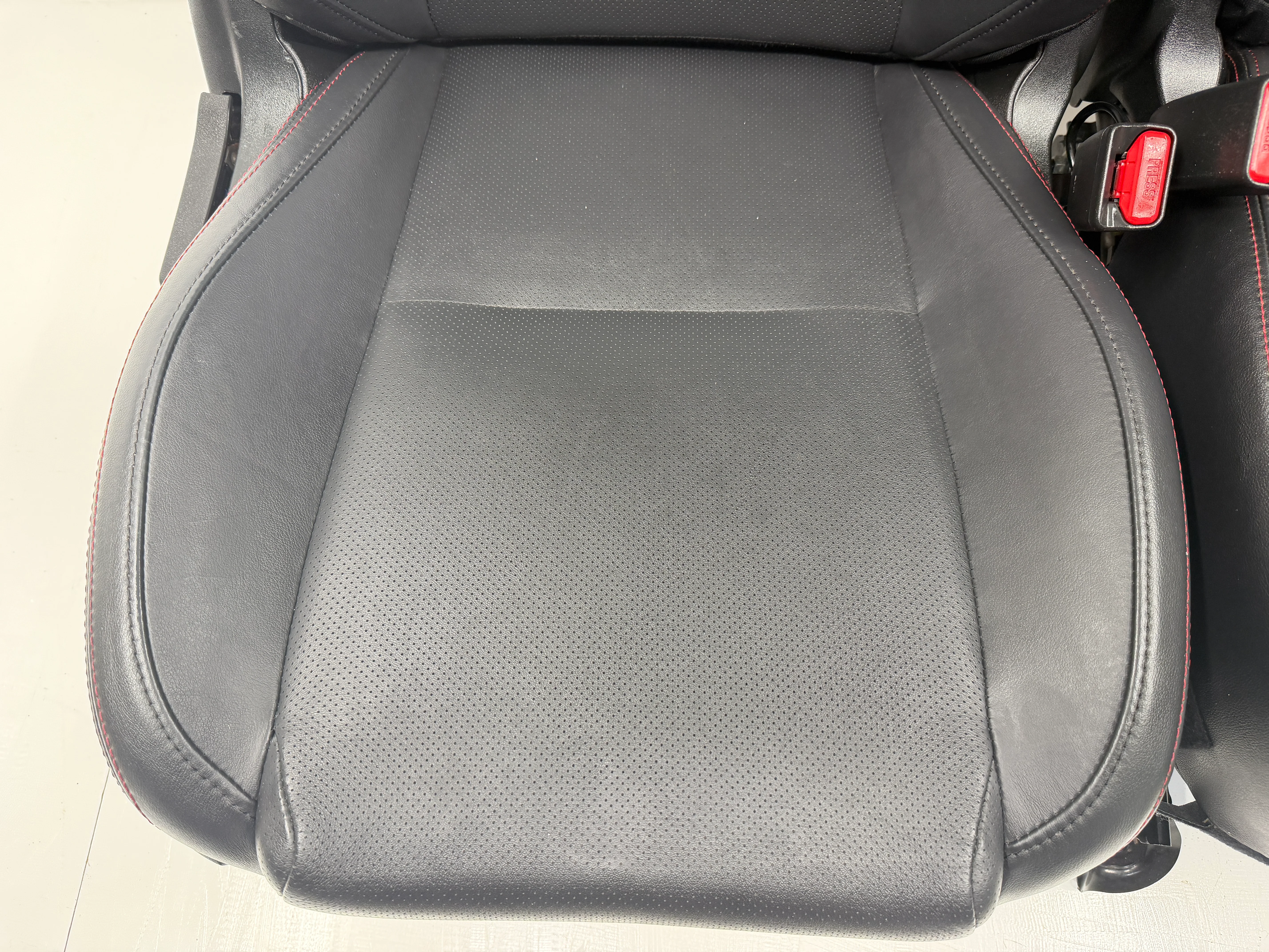 Subaru WRX Seats 2016-2021, Black Leather Powered #3023 - Image 3